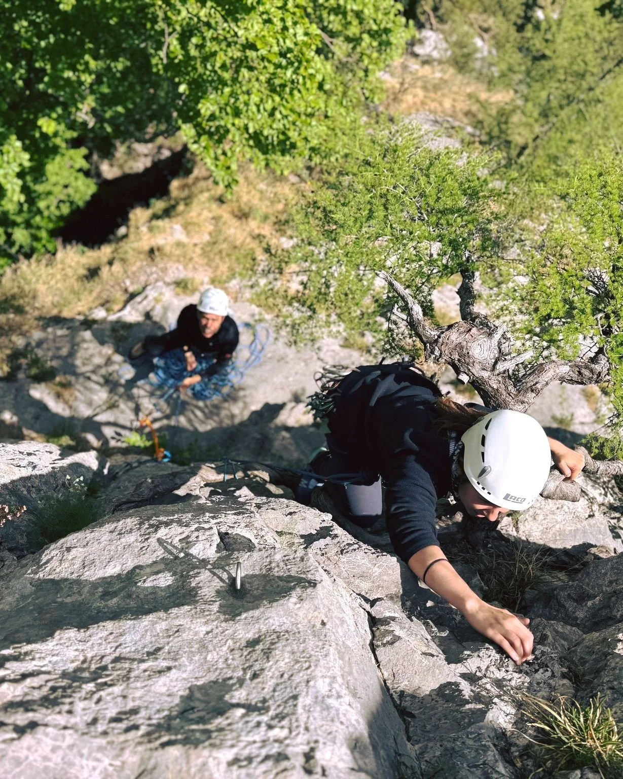 🧗 𝐕𝐨𝐦 𝐊𝐥𝐞𝐭𝐭𝐞𝐫𝐠𝐚𝐫𝐭𝐞𝐧 𝐢𝐧 𝐝𝐢𝐞 𝐌𝐞𝐡𝐫𝐬𝐞𝐢𝐥𝐥𝐚̈𝐧𝐠𝐞.

Letztes Wochenende im Grazer Bergland mit zwei super motivierten G&auml;sten &ndash; f&uuml;r beide die allererste Mehrseill&auml;nge. Dieses Grinsen sagt alles. 😄☀️

Ihr
