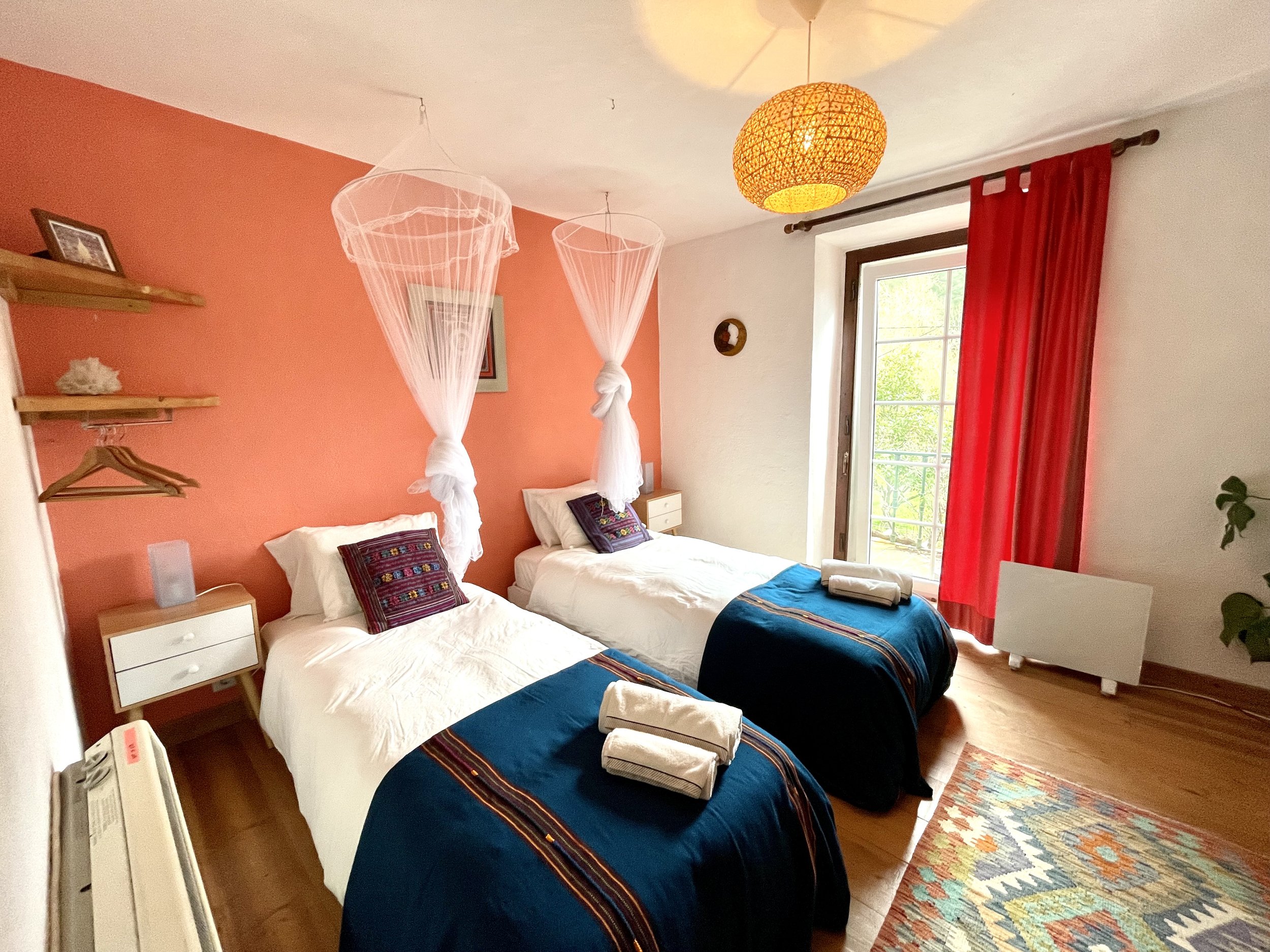 Room 4 Twin 2.jpg