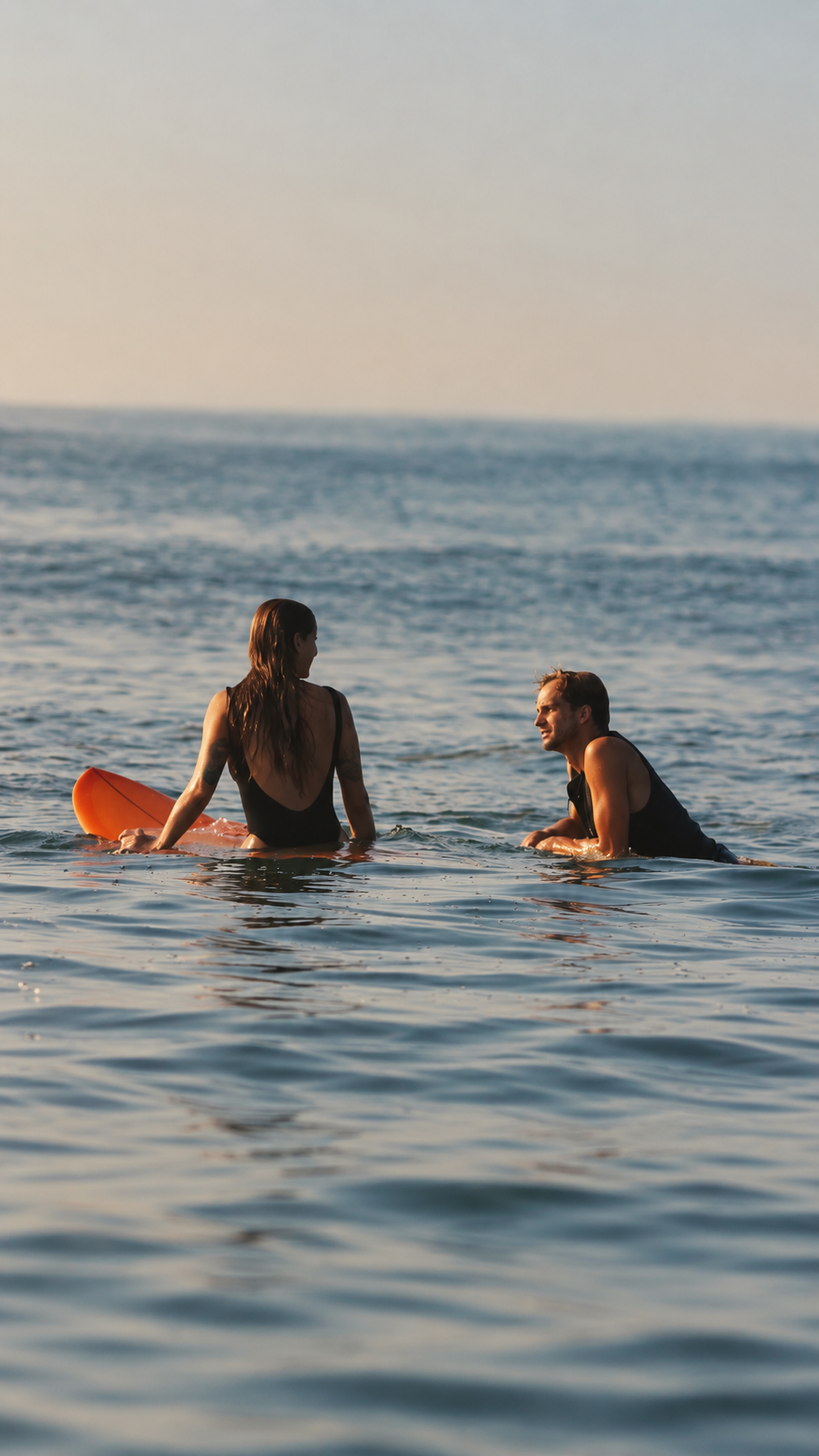 Surfistas ao Entardecer.png