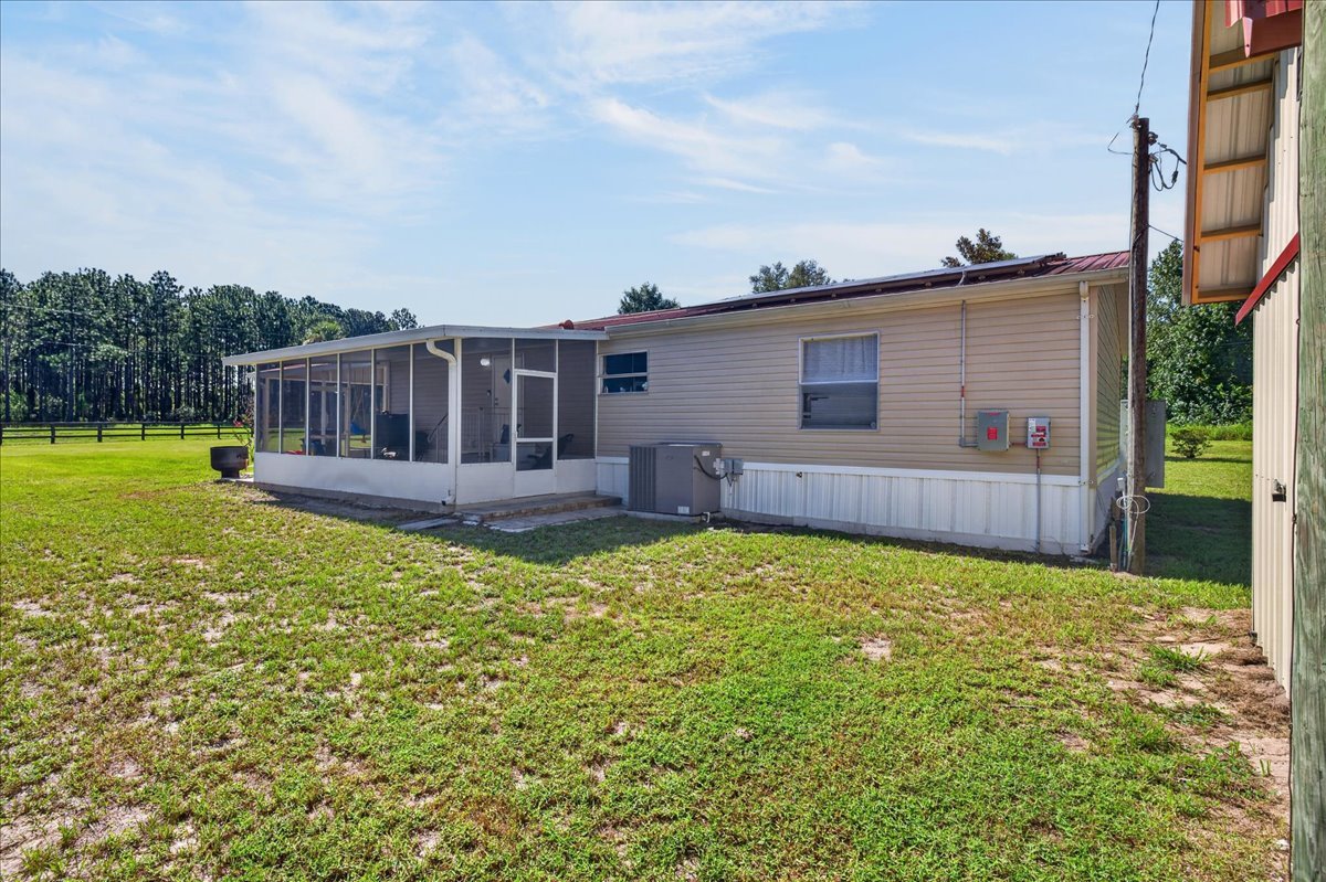 41-Exterior Back.jpg