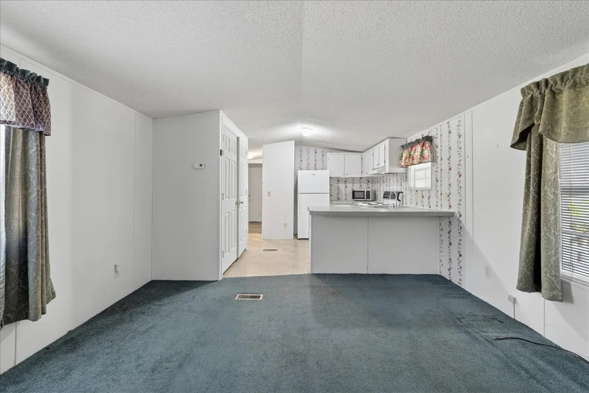 10-101- Living Room.jpg