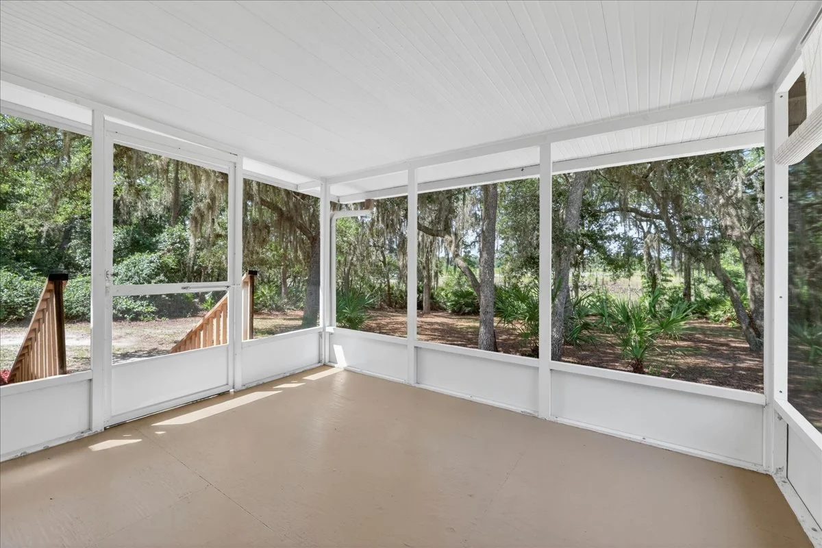 49-103- Front Porch.jpg