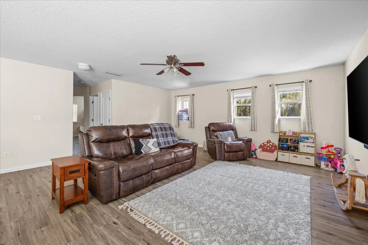 27-Upstairs Living.jpg