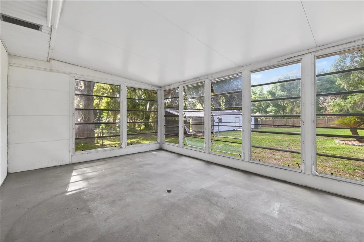 28-Screened Porch.jpg