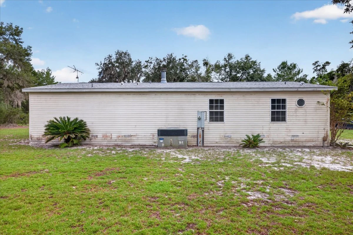 06-Exterior Back.jpg