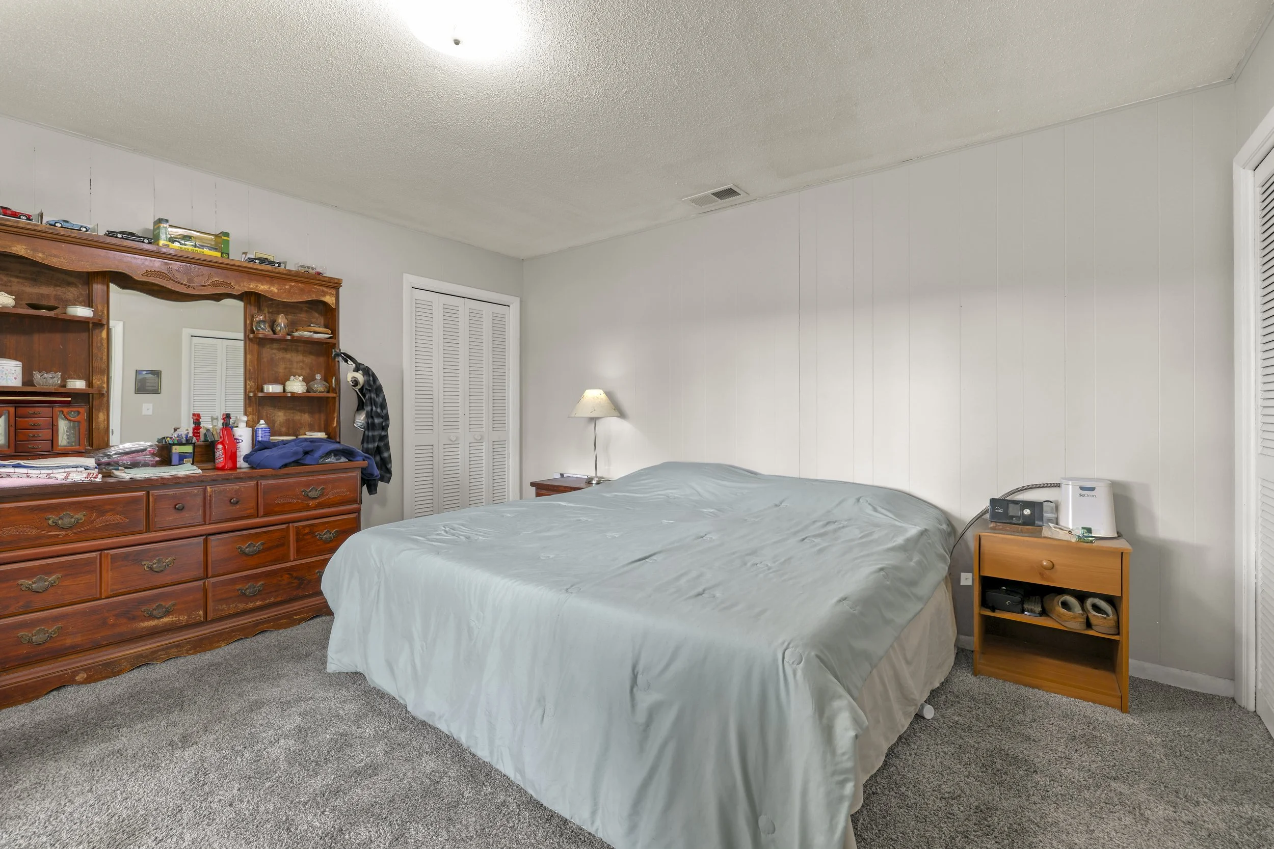 09-Master Bedroom.jpg