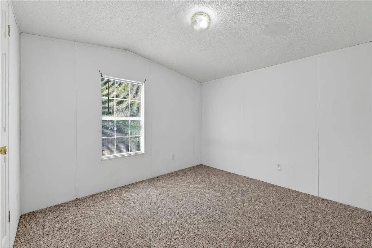 45-103- Bedroom 2.jpg