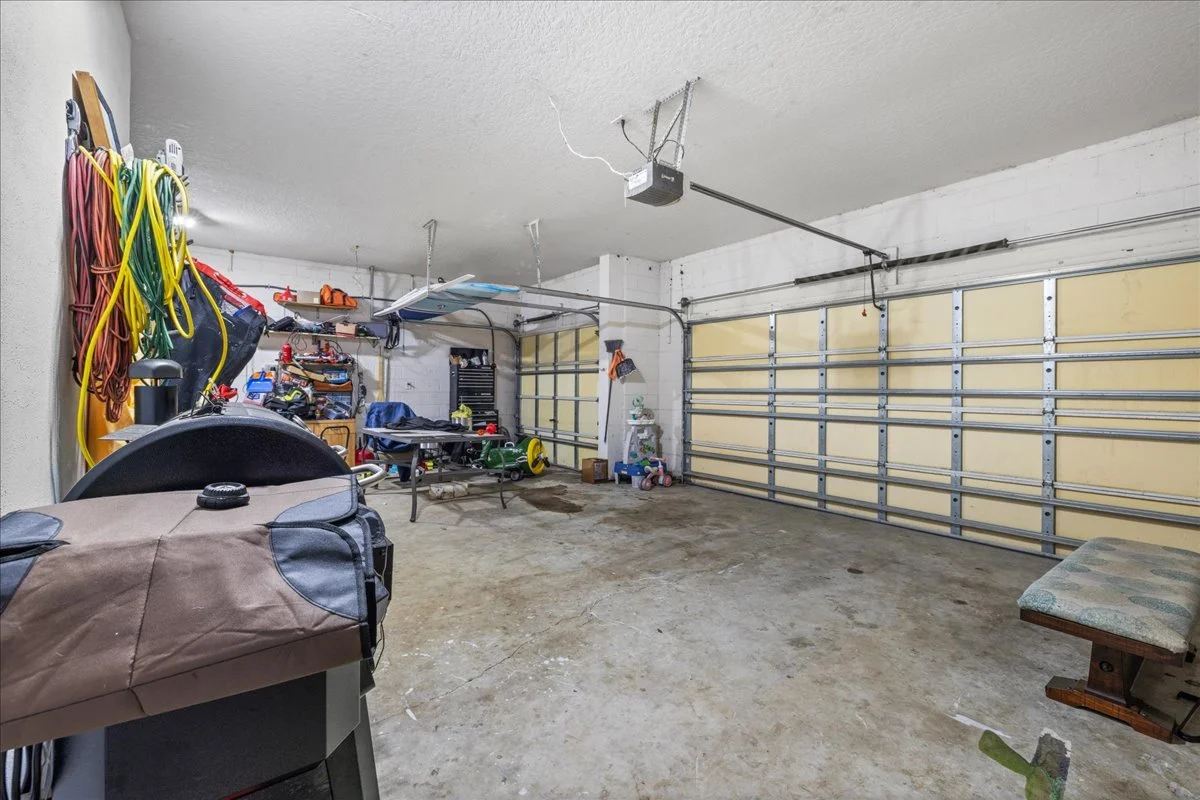 13-Garage.jpg