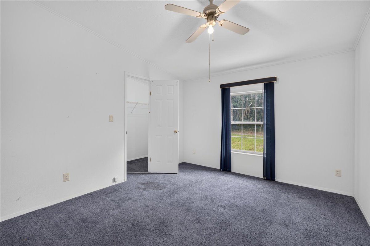21-Bedroom 1.jpg