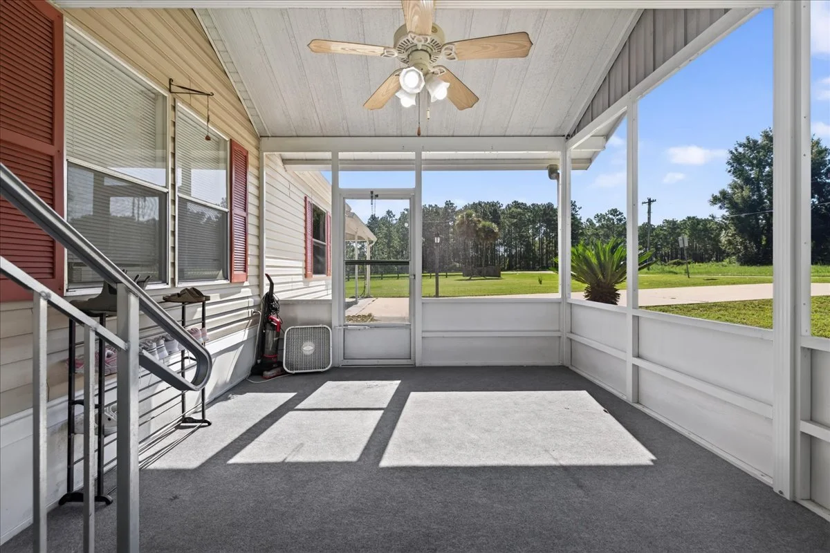 26-Screened Porch.jpg