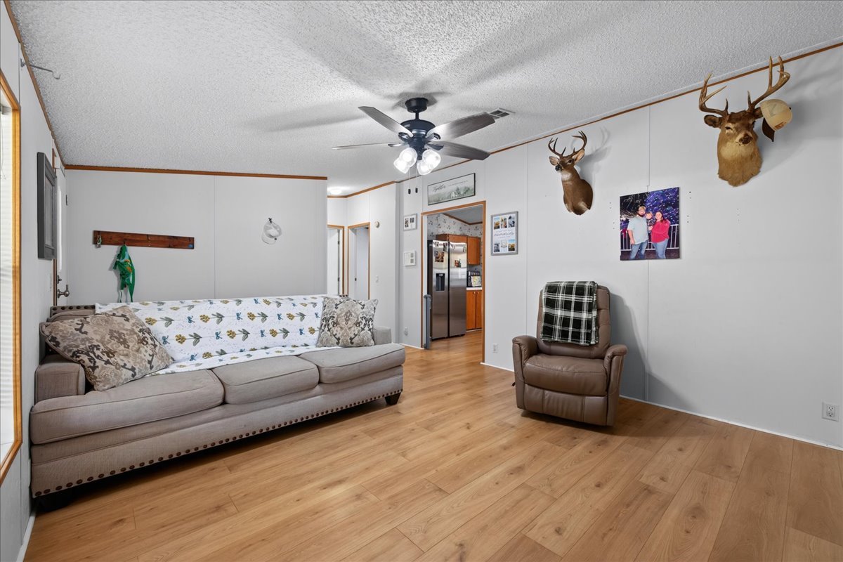 07-Living Room.jpg