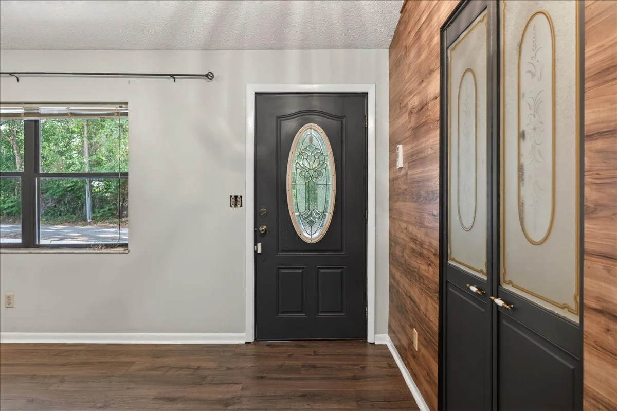 17-Front Entrance.jpg