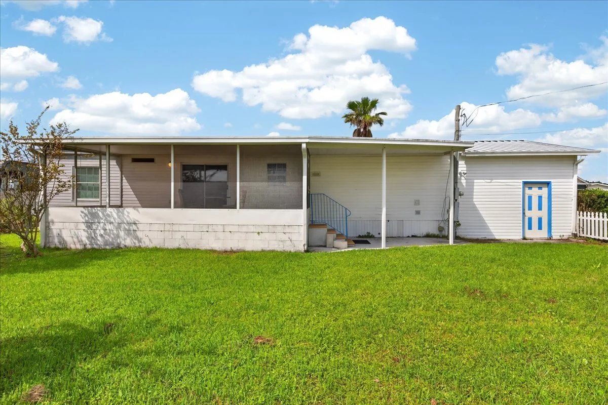 41-Exterior Back.jpg