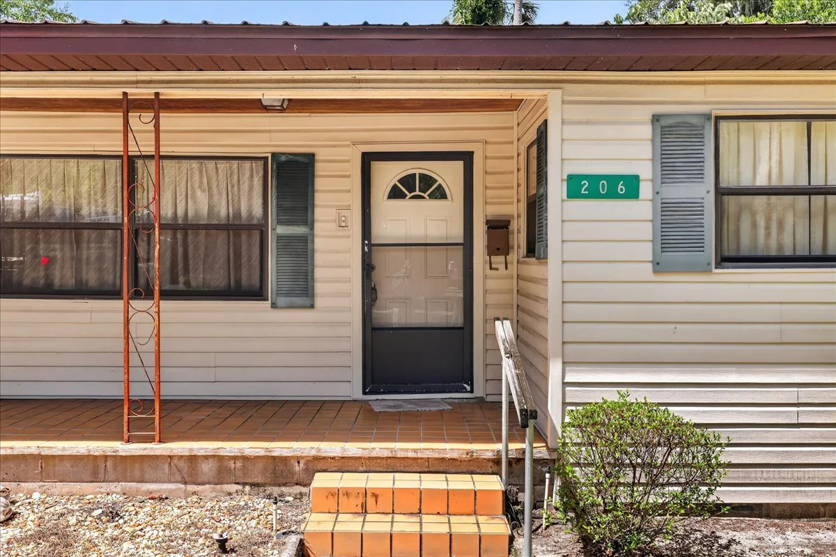 40-Front Door.jpg
