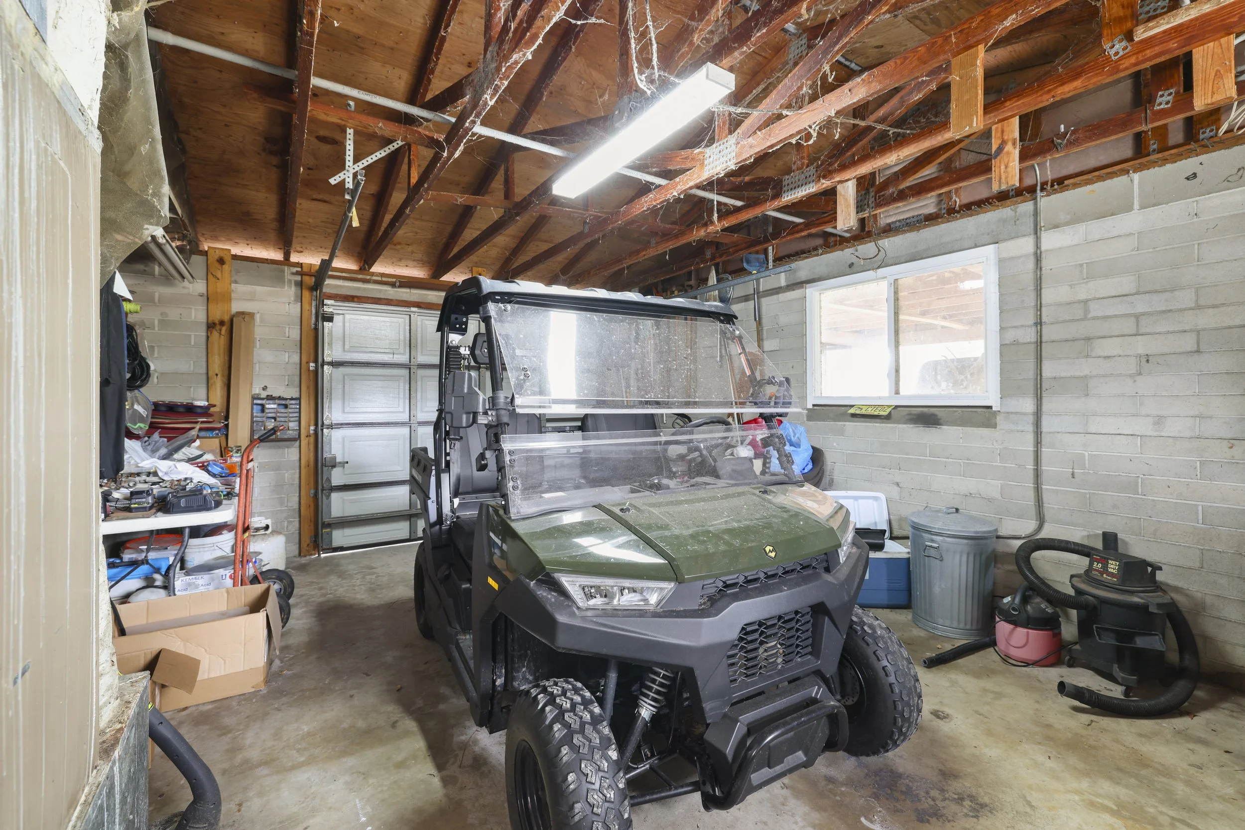 18-Garage.jpg