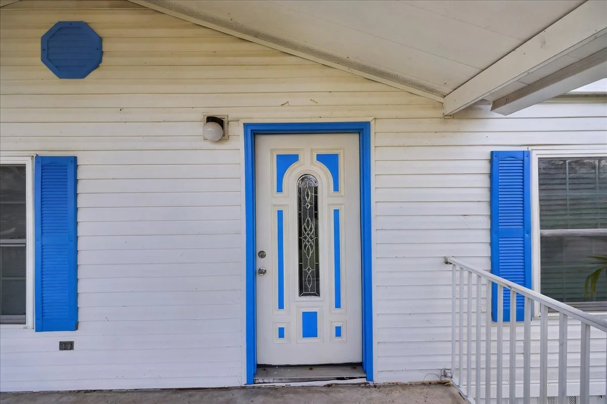 37-Front Entrance.jpg