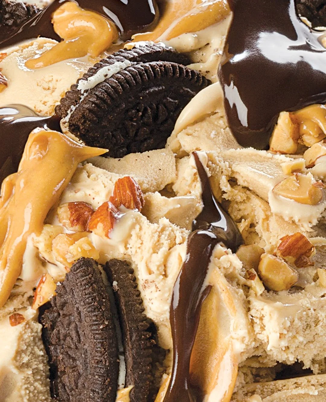 This close-up of @coldstone’s Mud Pie Mojo® has us drooling. 🤤 What about you?
#shopyourcommunity #shopeatplay #sunsetesplanade #coldstone #mudpiemojo #icecream