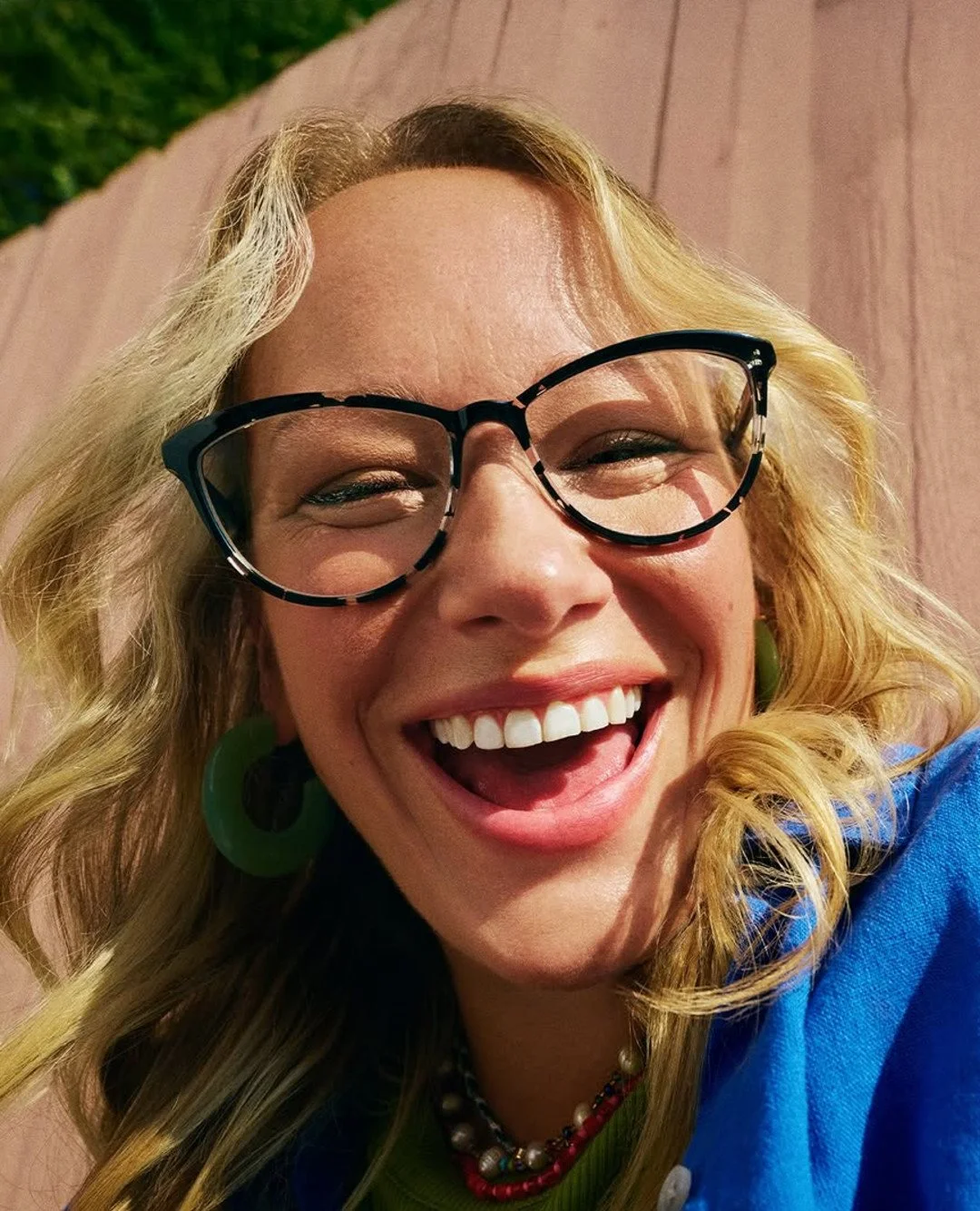 Seeing 20/20 never looked so good! 🤓✨ New frames from @myamericasbest.

#shopyourcommunity #shopeatplay #sunsetesplanade #myamericasbest #glasses