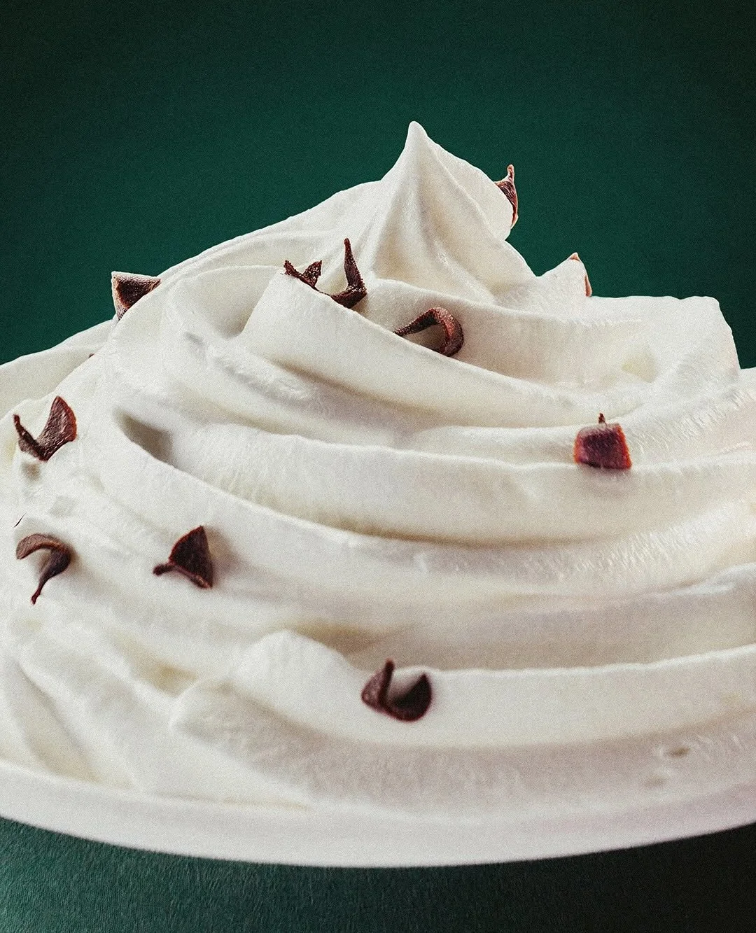 Holiday drinks are back at @starbucks! 
Peppermint Mocha 
Iced Sugar Cookie Latte 
Iced Gingerbread Chai 
Caramel Brul&eacute;e Latte 

Do you have a favorite? ❤️

#shopyourcommunity #shopeatplay #sunsetesplanade #starbucks #holidaydrinks