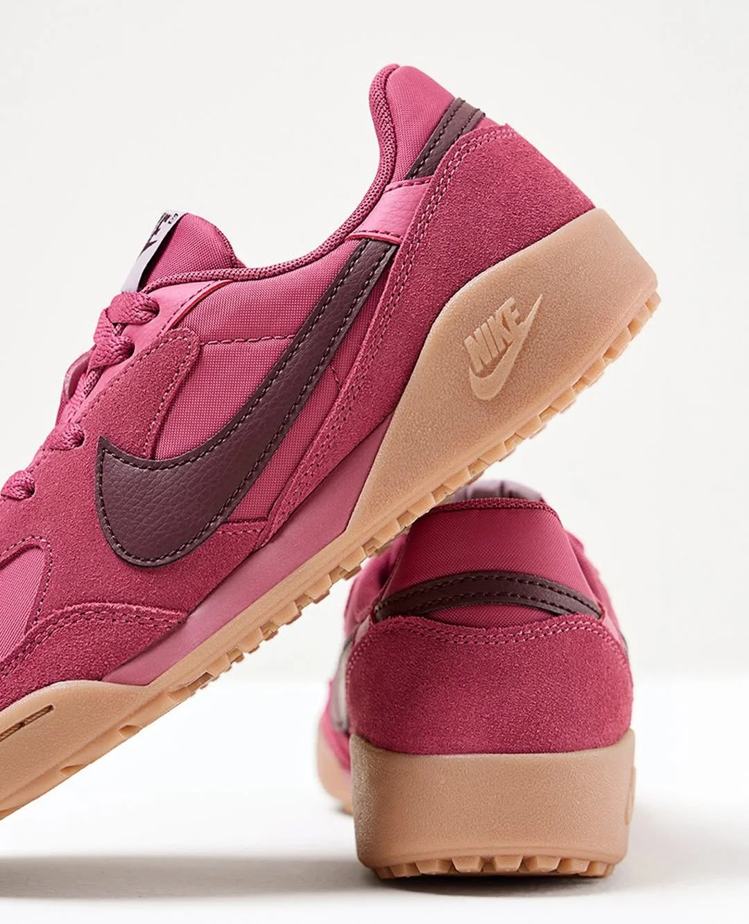 When your shoes do the talking. Shop bold colors from @famousfootwear. 👟

#famousfootwear #shoes