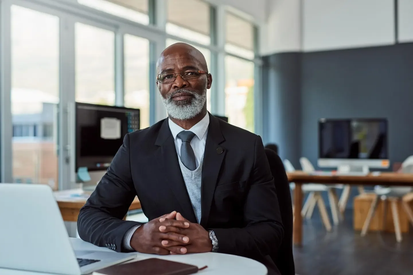 Clarity And Confidence: 20 Habits Of Successful, Resilient Leaders