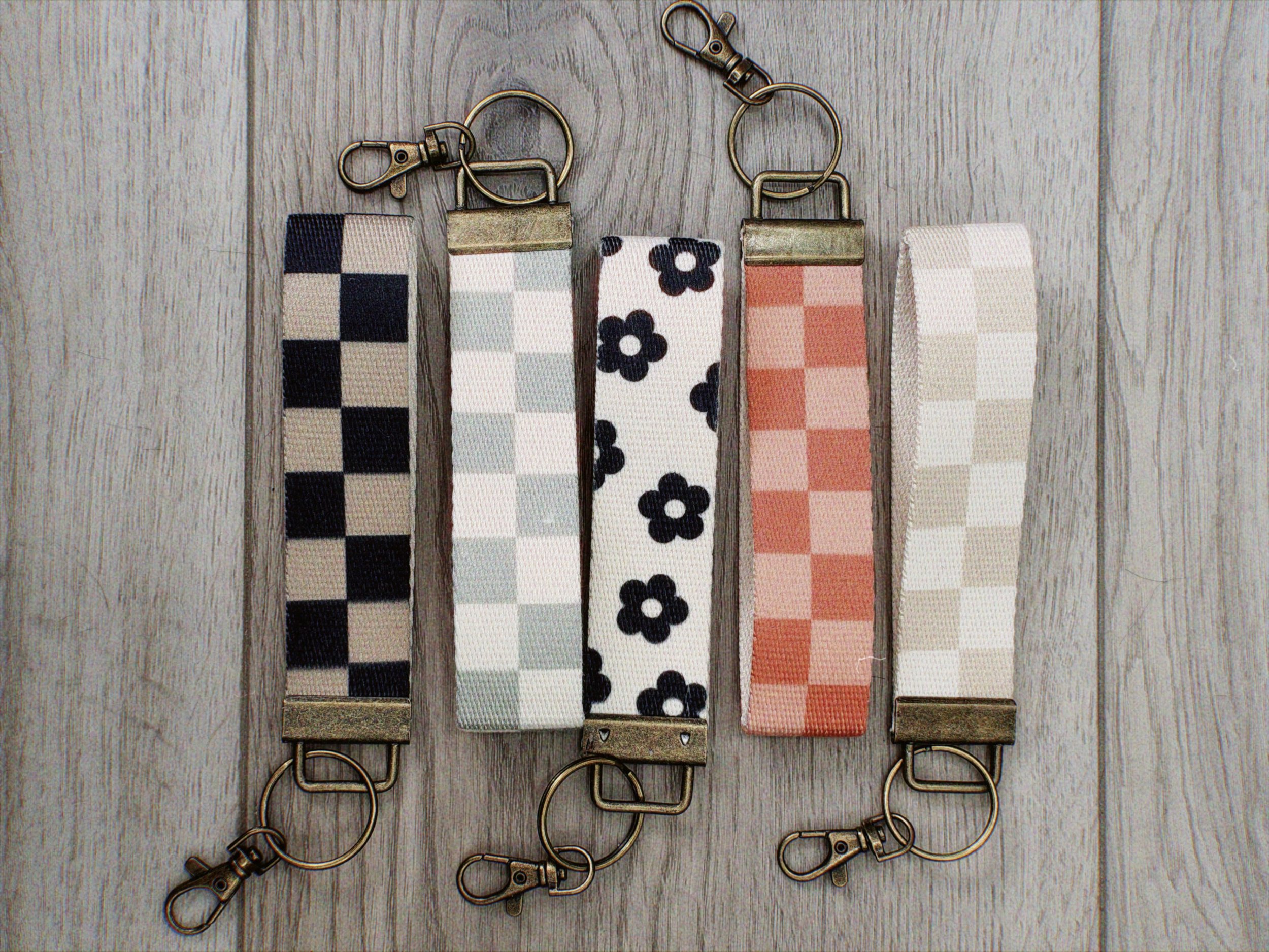 Keychain wristlet
