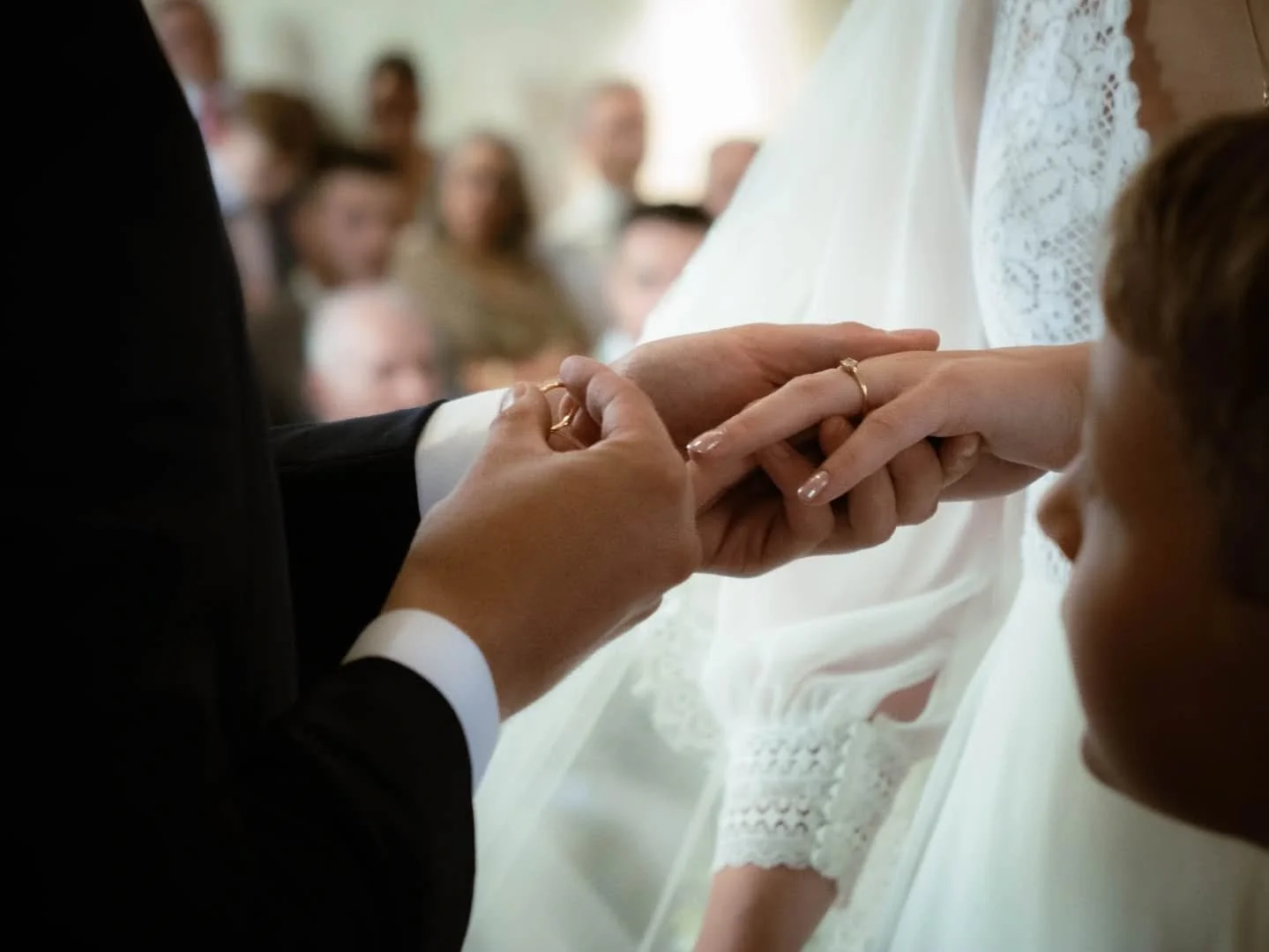 💍Le ceremonie, le coeur du mariage o&ugrave; les deux &acirc;mes s'unissent !

📷 Extrait d'un reportage de mariage.
🗓️ Les r&eacute;servations pour la saison 2026 sont ouvertes !

Merci aux mari&eacute;s pour leur confiance et pour m'avoir autoris