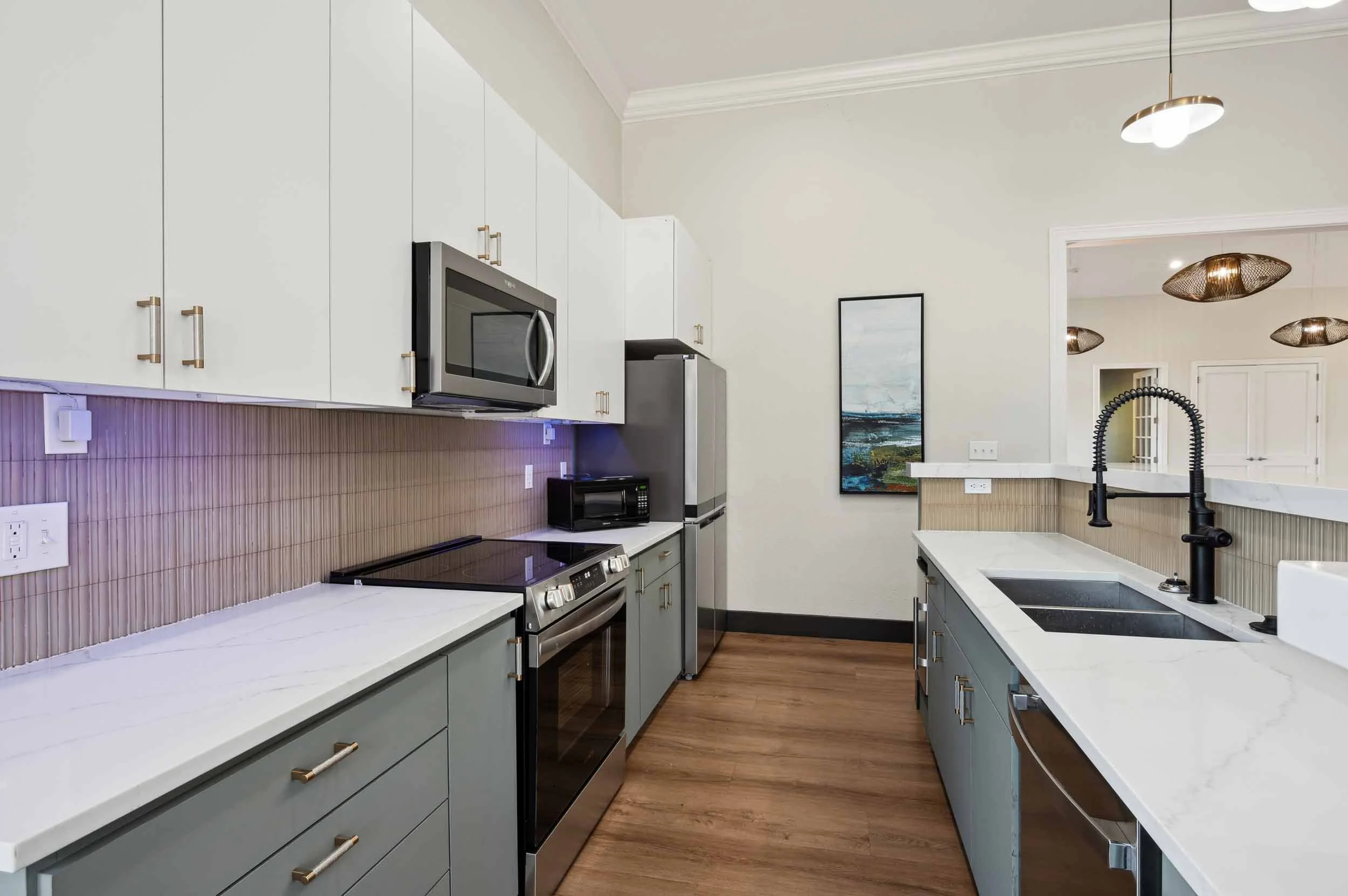 Devonshire Apartments in Greenwood, IN | Community Kitchen