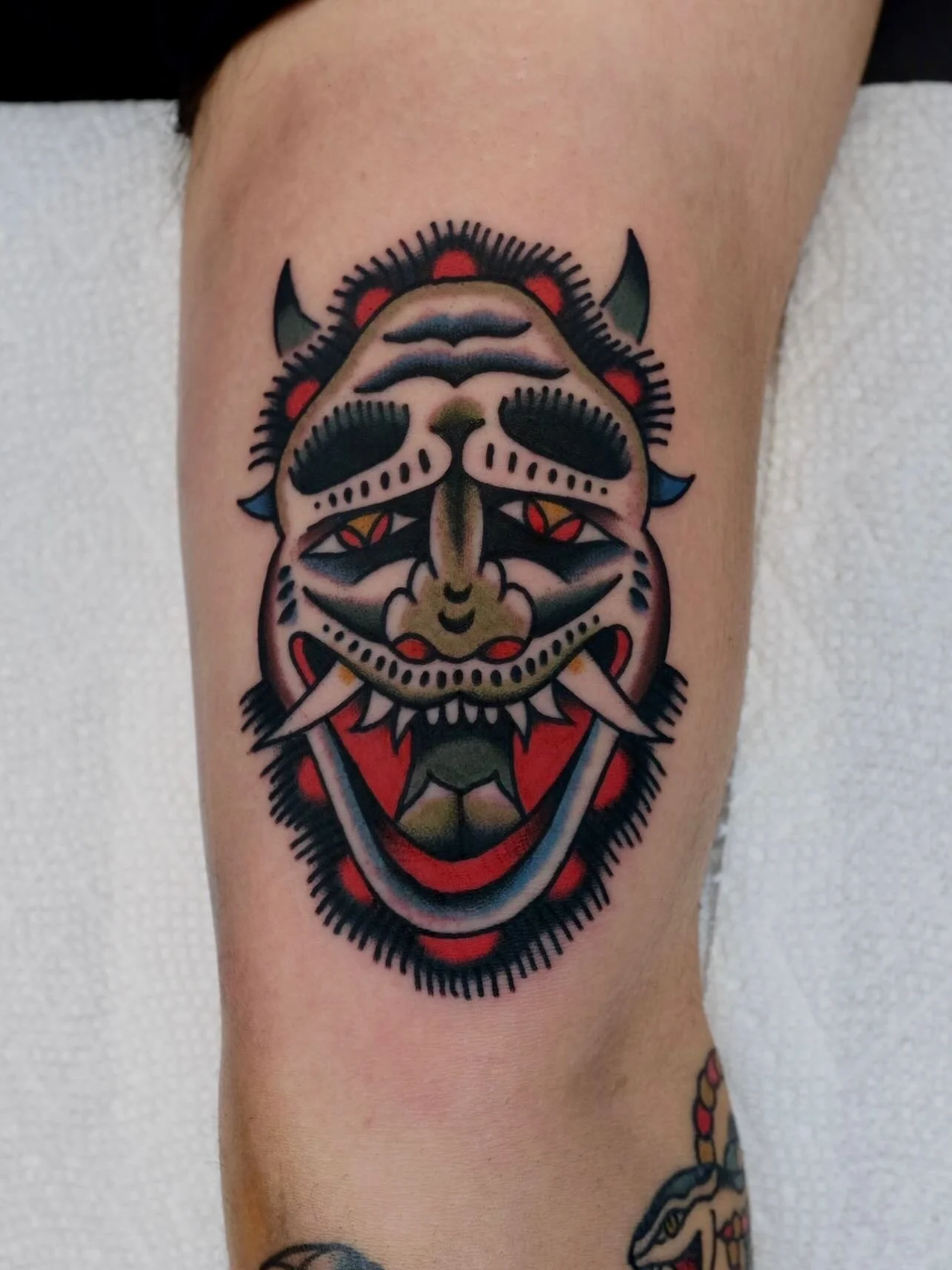 If you needed a sign to book your next traditional tattoo, here it is! 😎 All styles always welcome, but we had to show some love to these recent traditional pieces by some of our artists! Come get tattooed and have your new pieces healed before summ