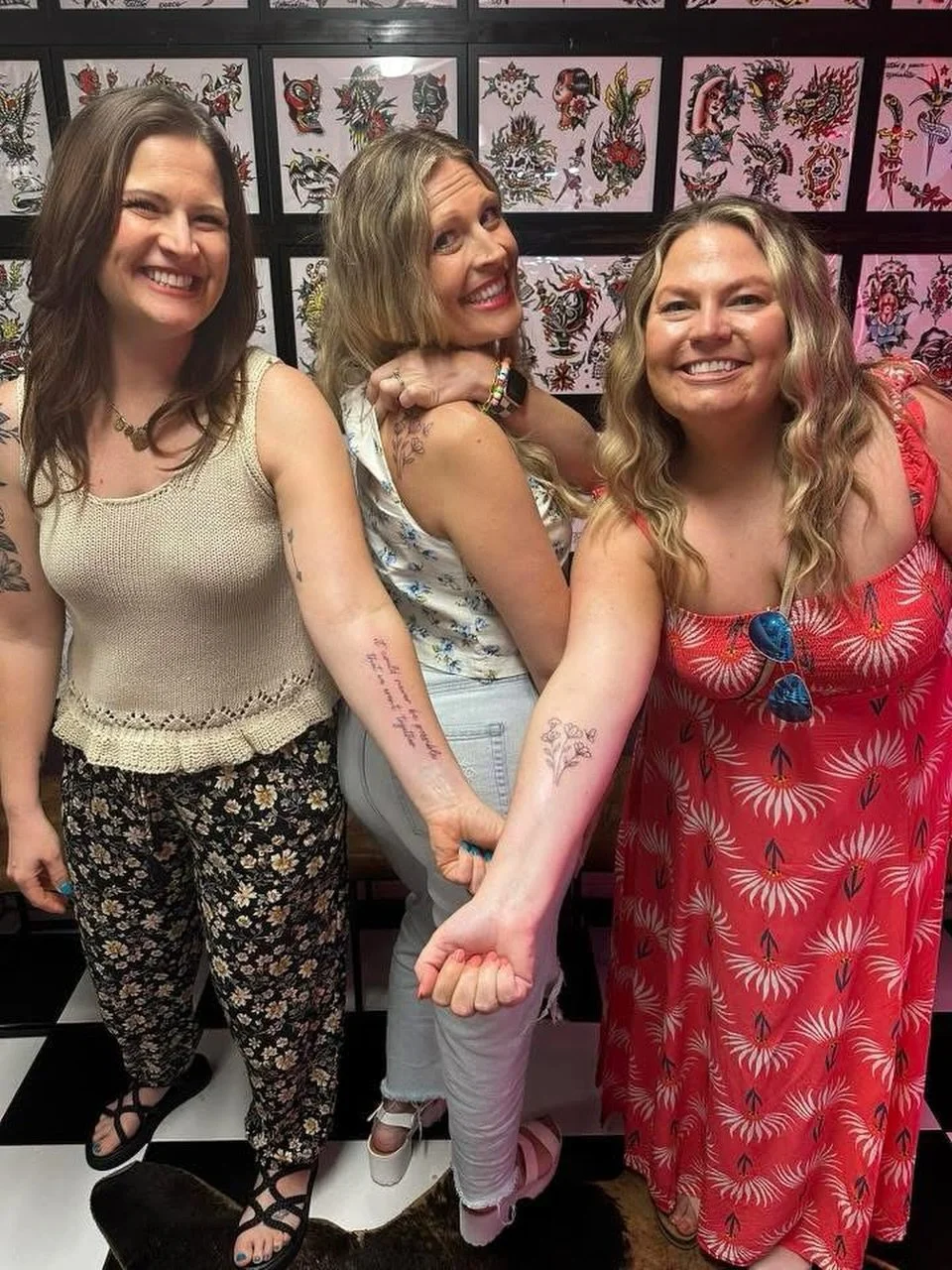 Sister tattoos&hellip; lots of laughs, old stories and new memories made. 👯&zwj;♀️