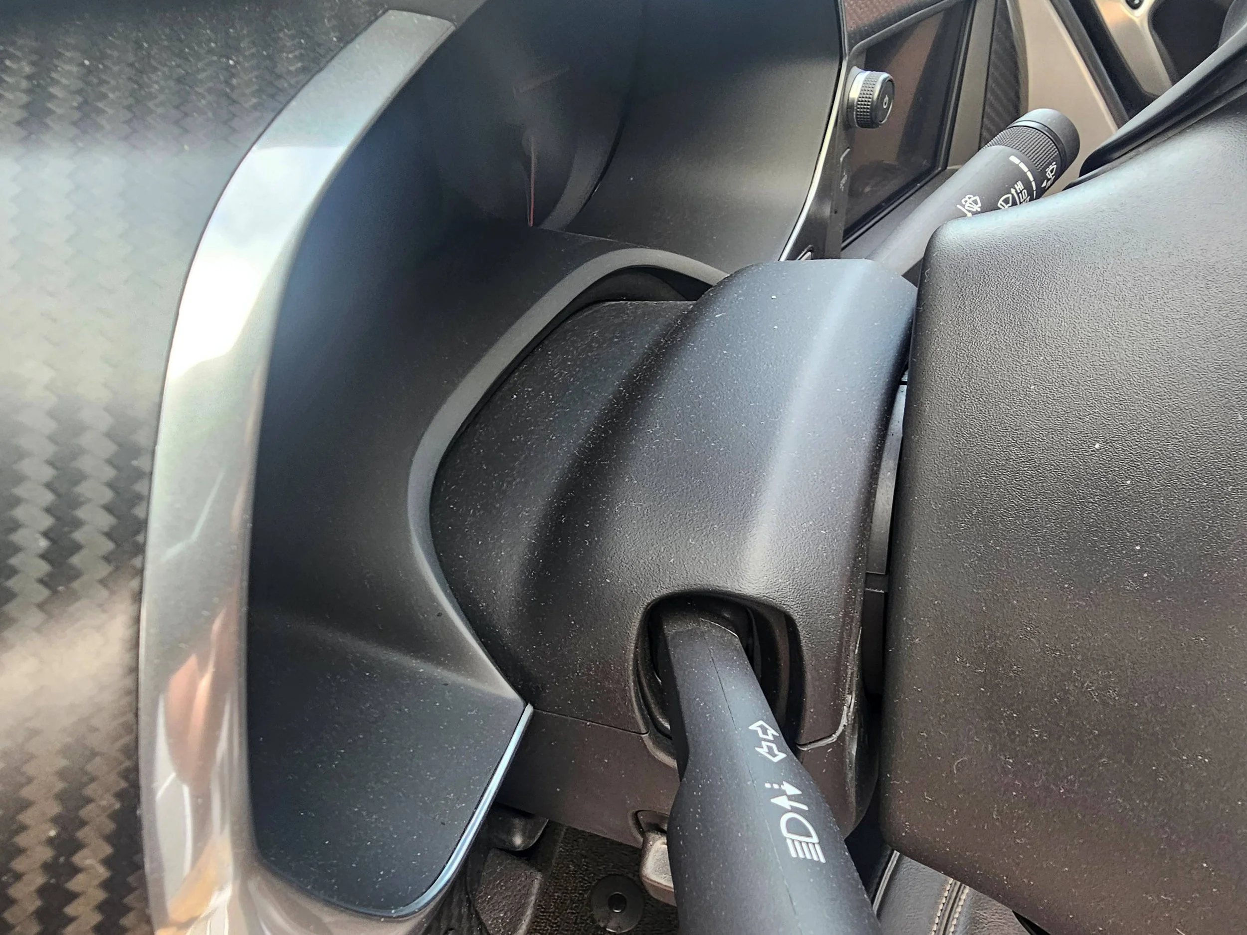 dirty-steering-wheel-web.jpg