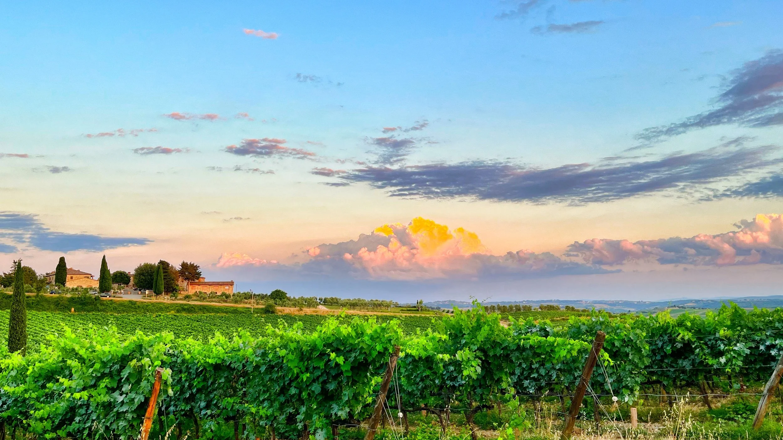 Holiday Villa in Chianti, Tuscany – Stunning Views for Your Perfect Vacation