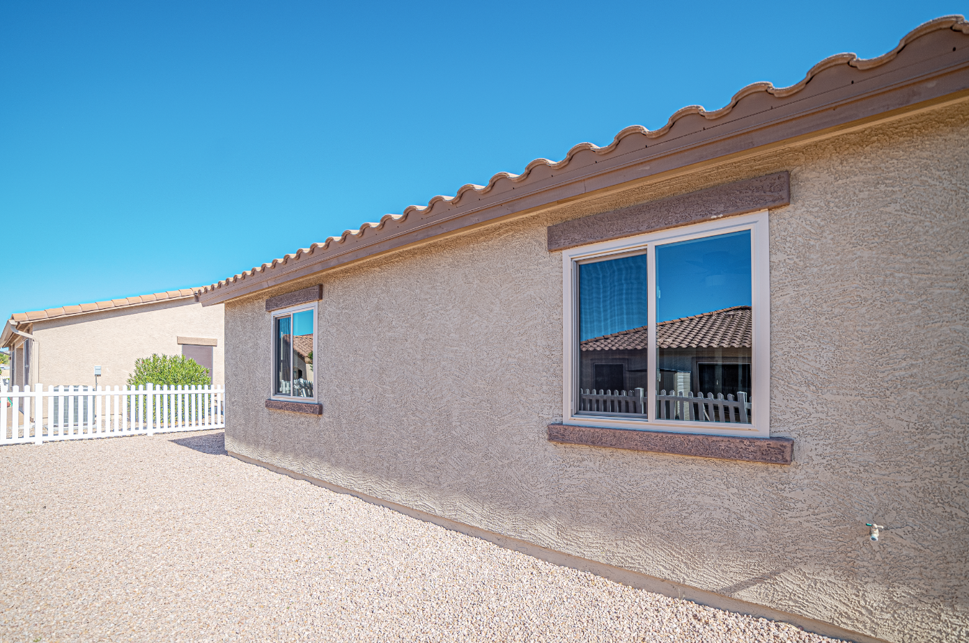 Are Vinyl Windows Worth It in the Arizona Heat?