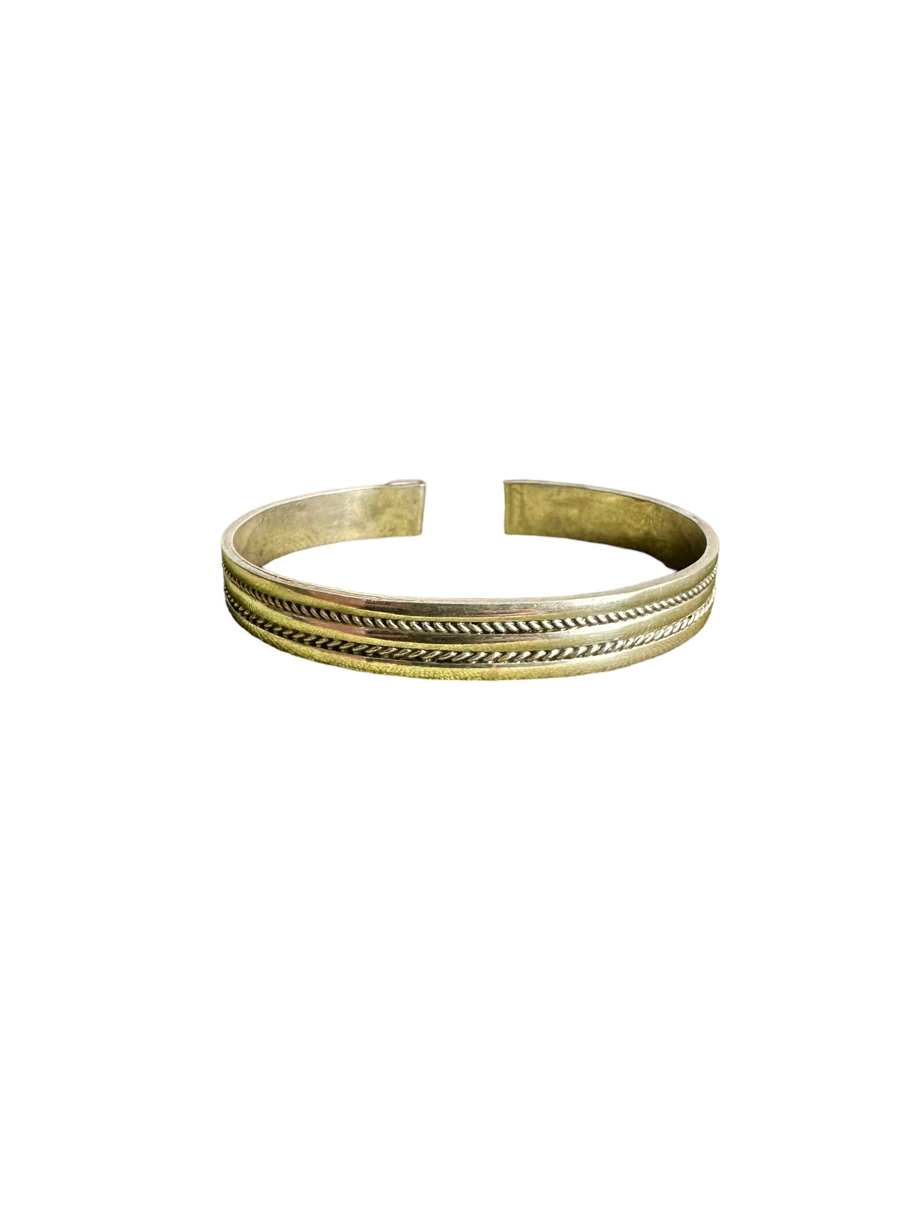 https://i.etsystatic.com/37210707/r/il/cb3970/5579054775/il_fullxfull.5579054775_33ta.jpg