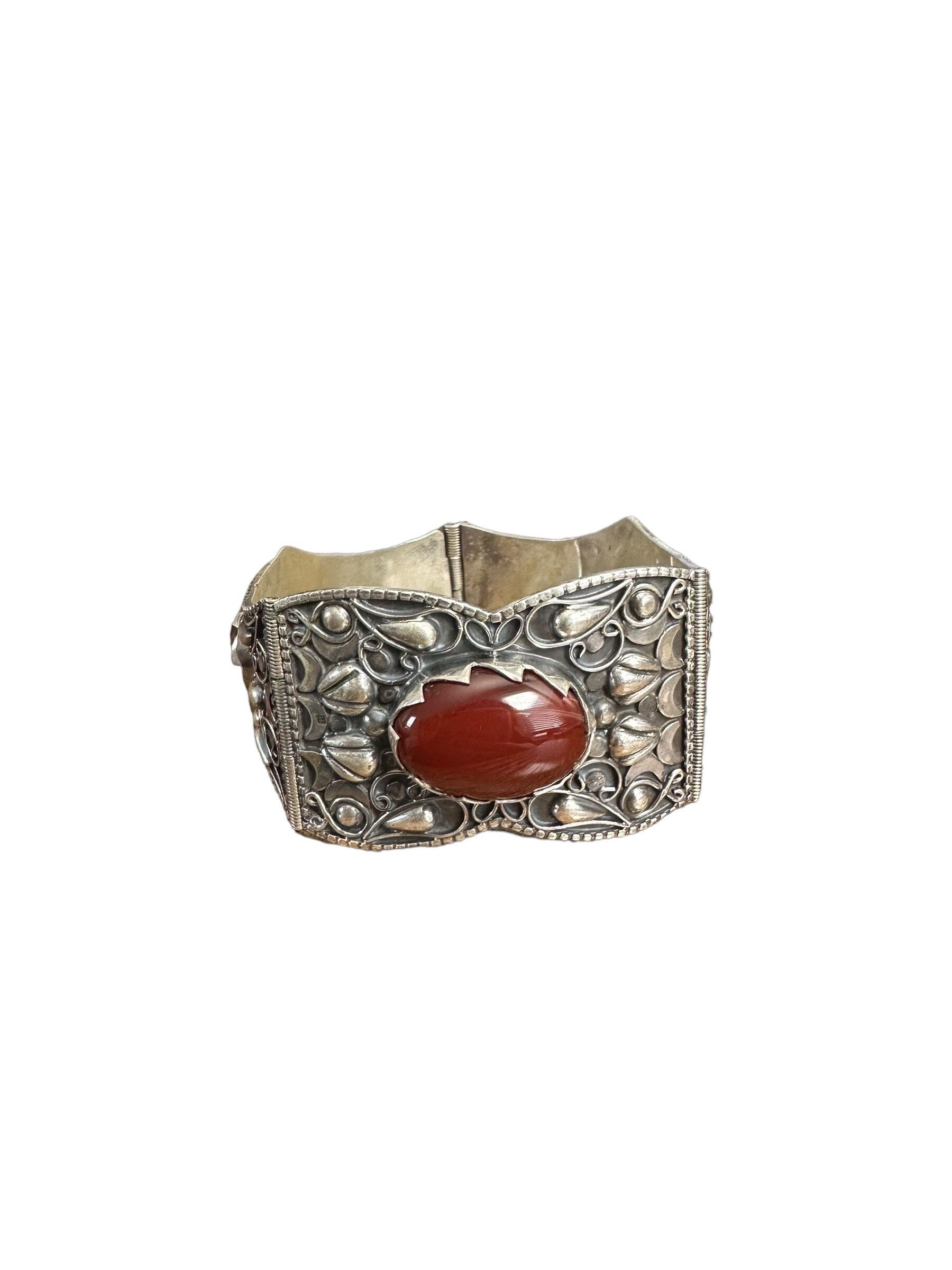 https://i.etsystatic.com/37210707/r/il/be63ec/6069369717/il_fullxfull.6069369717_kz8h.jpg