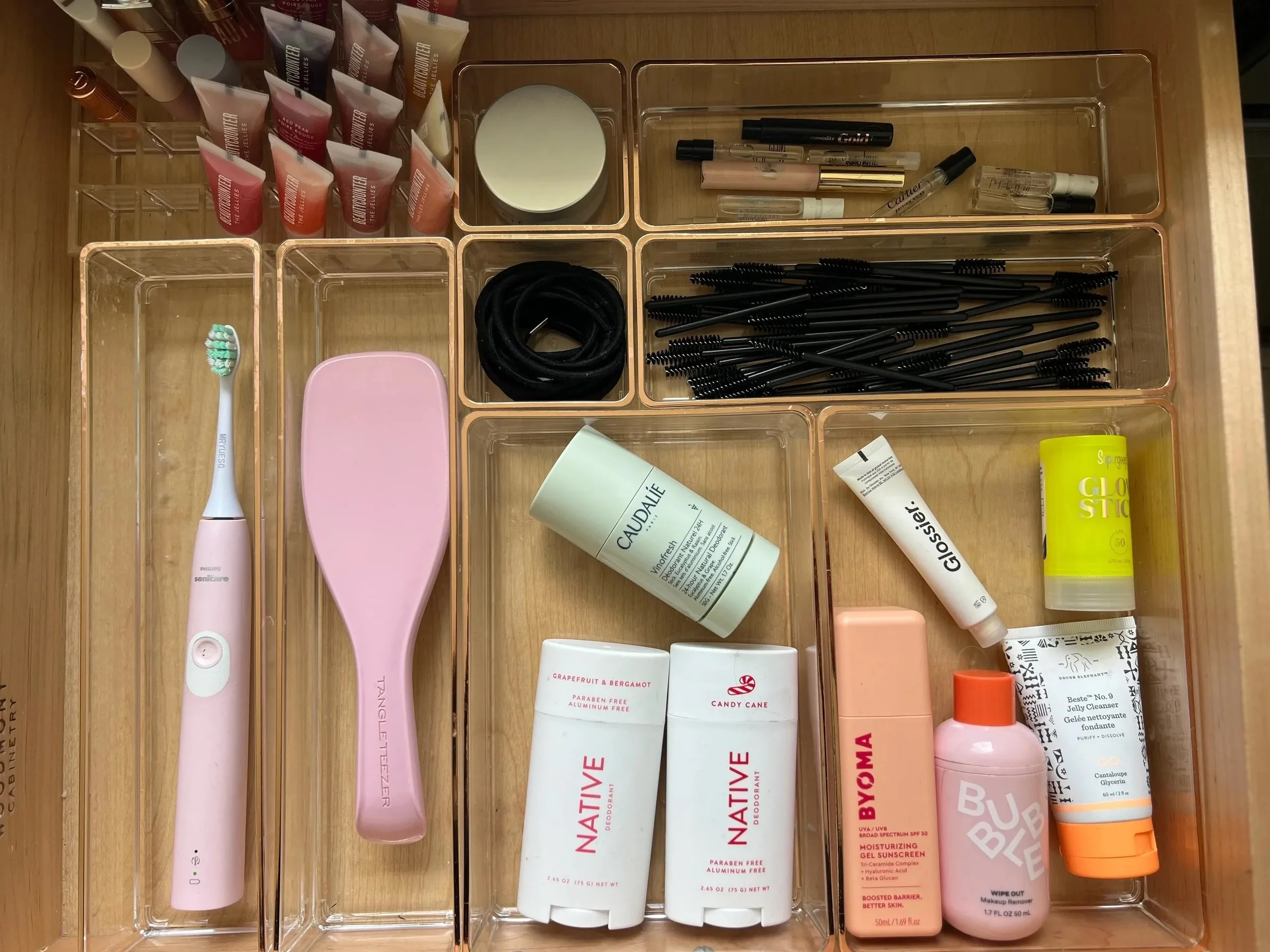 organized bathroom drawer