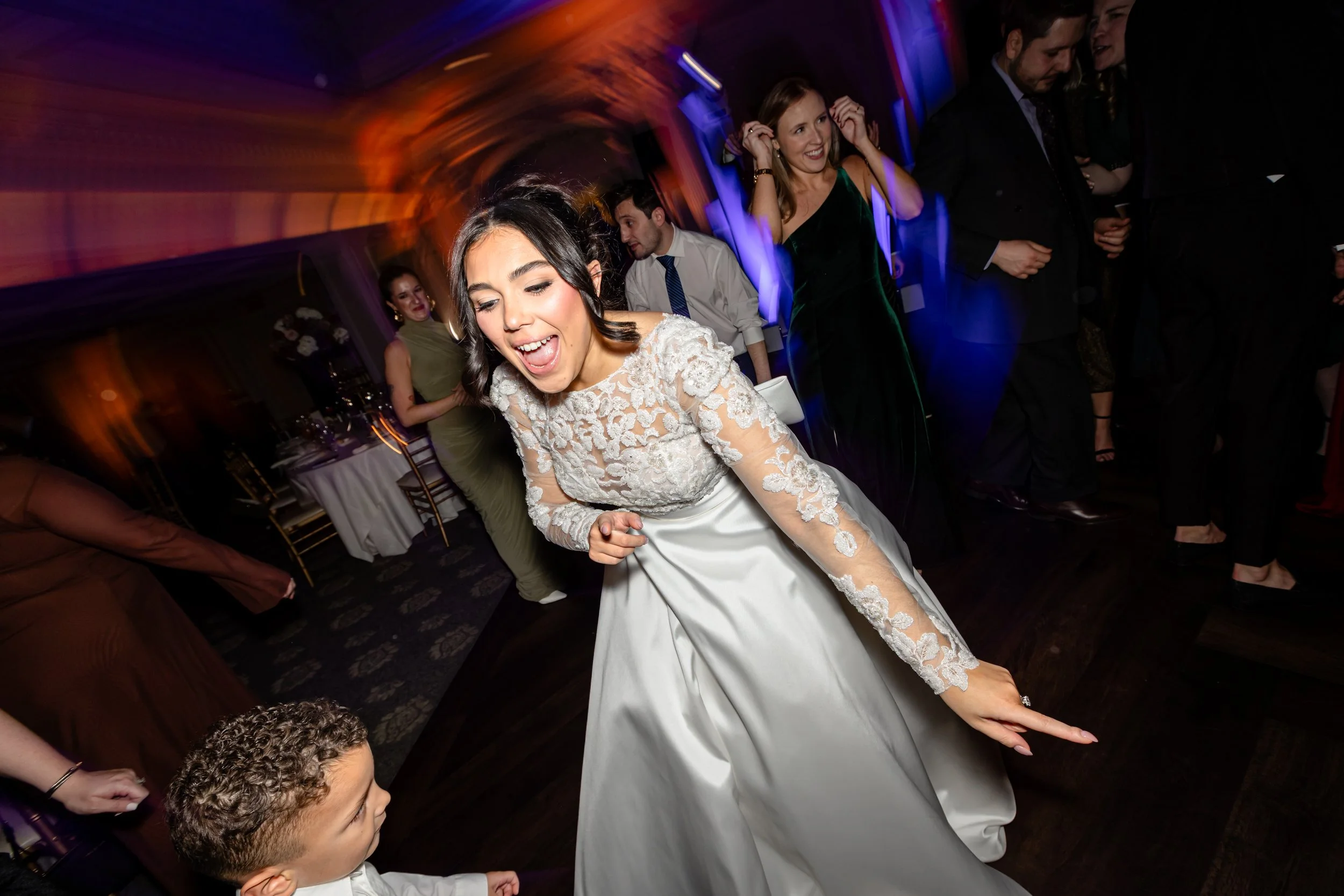 2025-11-28 - Wedding - Vincent + Christina-2449.jpg