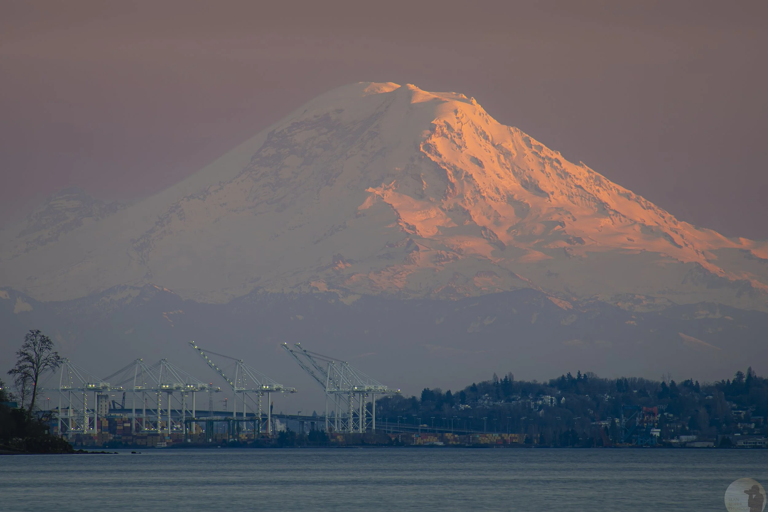 Mount Rainier seen from Discovery Park. Seattle, Washington
