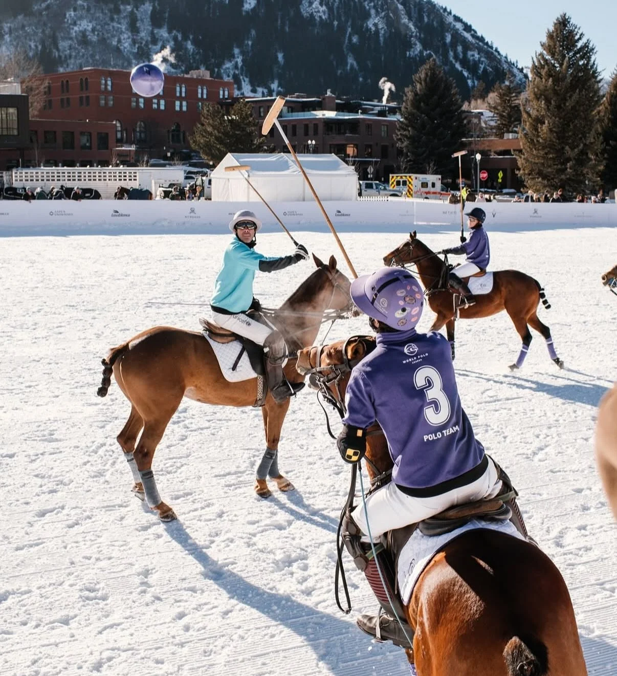 It&rsquo;s almost timmmmmee! Aspen Snow Polo falls just before Christmas and is as glittery and glamorous as it sounds! 🎄🥂 If you&rsquo;re still thinking about how to surprise a client or loved one who doesn&rsquo;t need a thing - this is a favorit