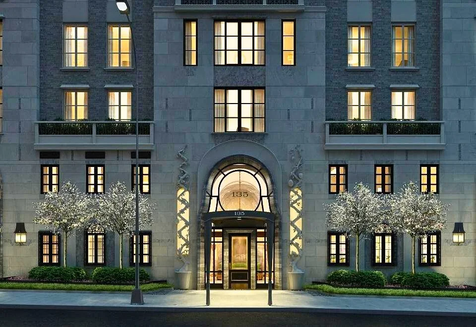 135 E 79 Street - Exterior 2.jpg
