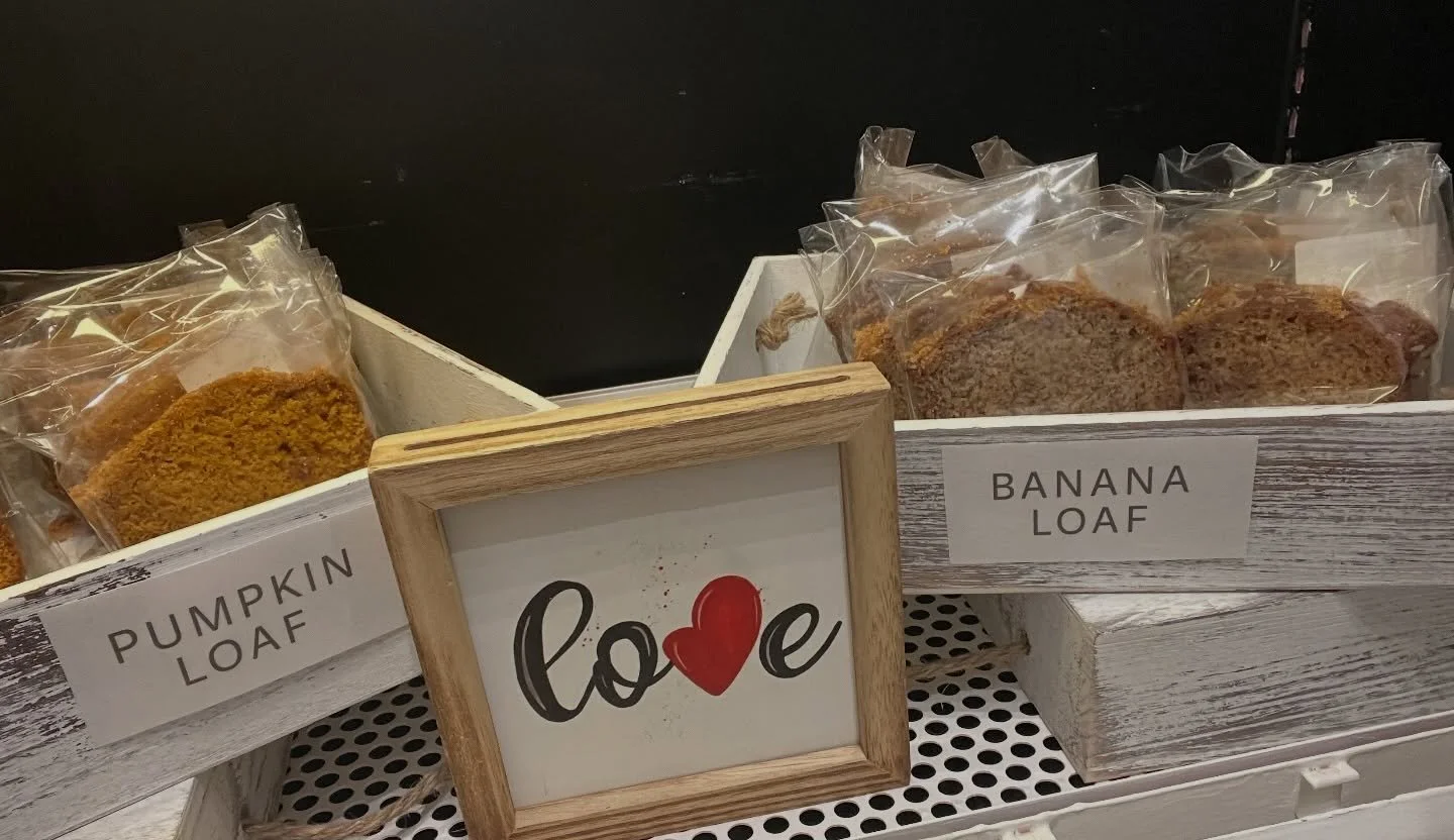 Come stock up before the storm this weekend! Loaf slices, cookies, and snacks: only the essentials🍪🥰Open 10-5 Thursday-Saturday and Sunday (if not iced out!) 11-3!