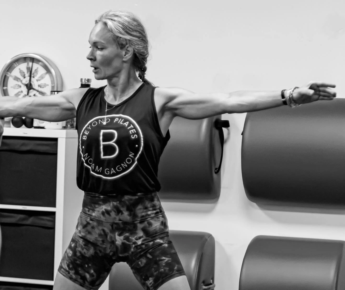 Classical Pilates isn&rsquo;t about chasing perfection&mdash;it&rsquo;s about showing up, again and again. ✨
Every practice is a conversation with your body: refining control, deepening connection, and building strength from the inside out. The magic