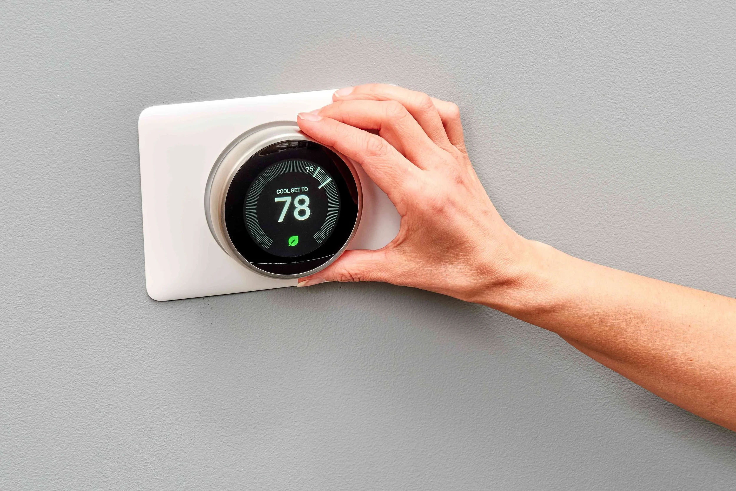 SPR-smart-thermostat-installation-7109495-step-hero-f2525e5acfdf476ea8a2bfde7efdb037.jpg
