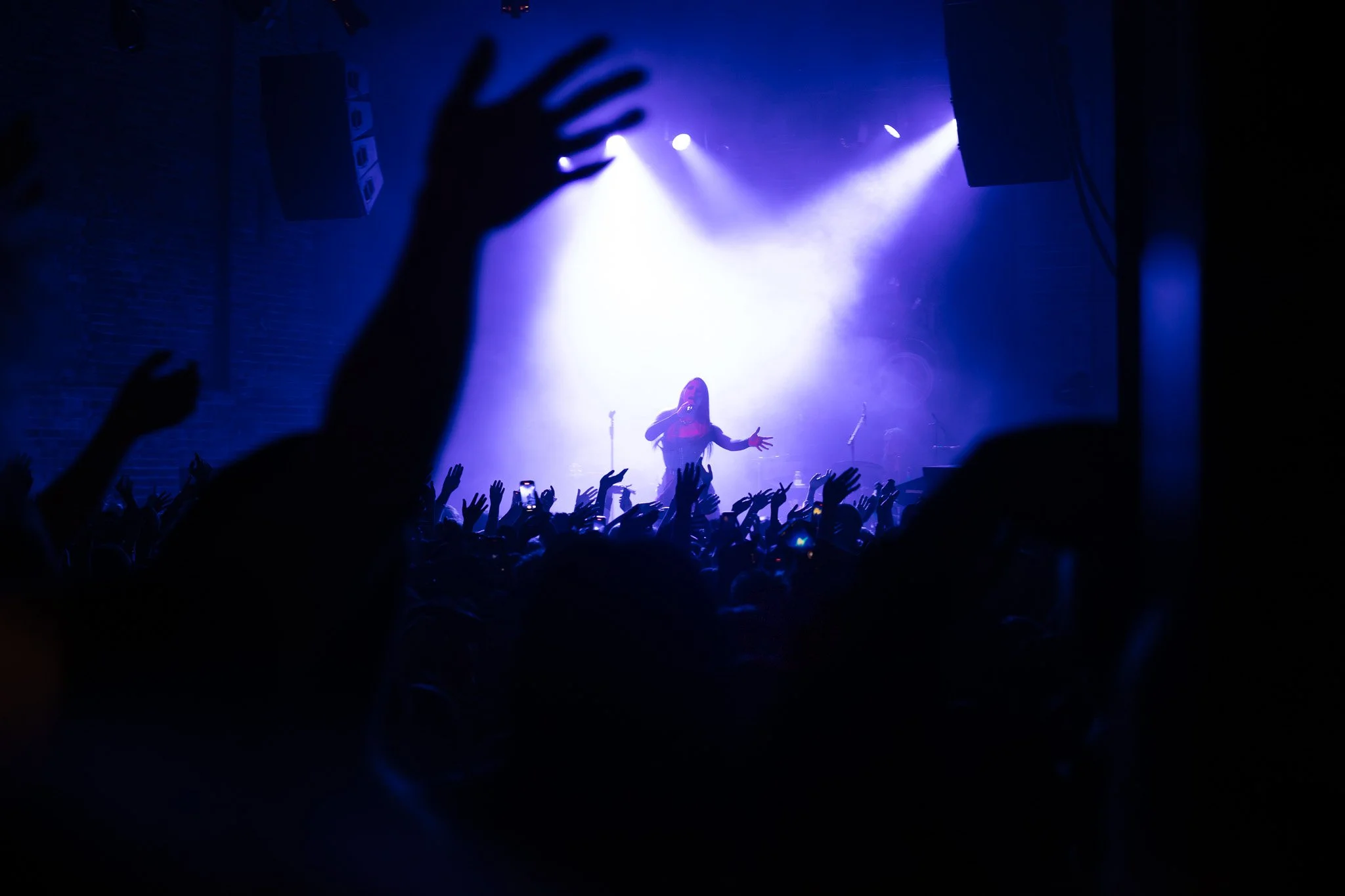 Concrete Husband_Eartheater_Standard-12.jpg