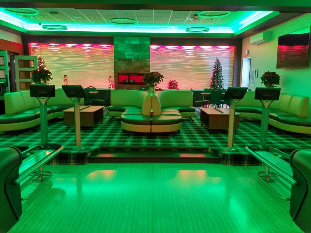 Dear Santa, I love chillin' in Suite 40 at Valley Lanes. Come check it out. - Jimi