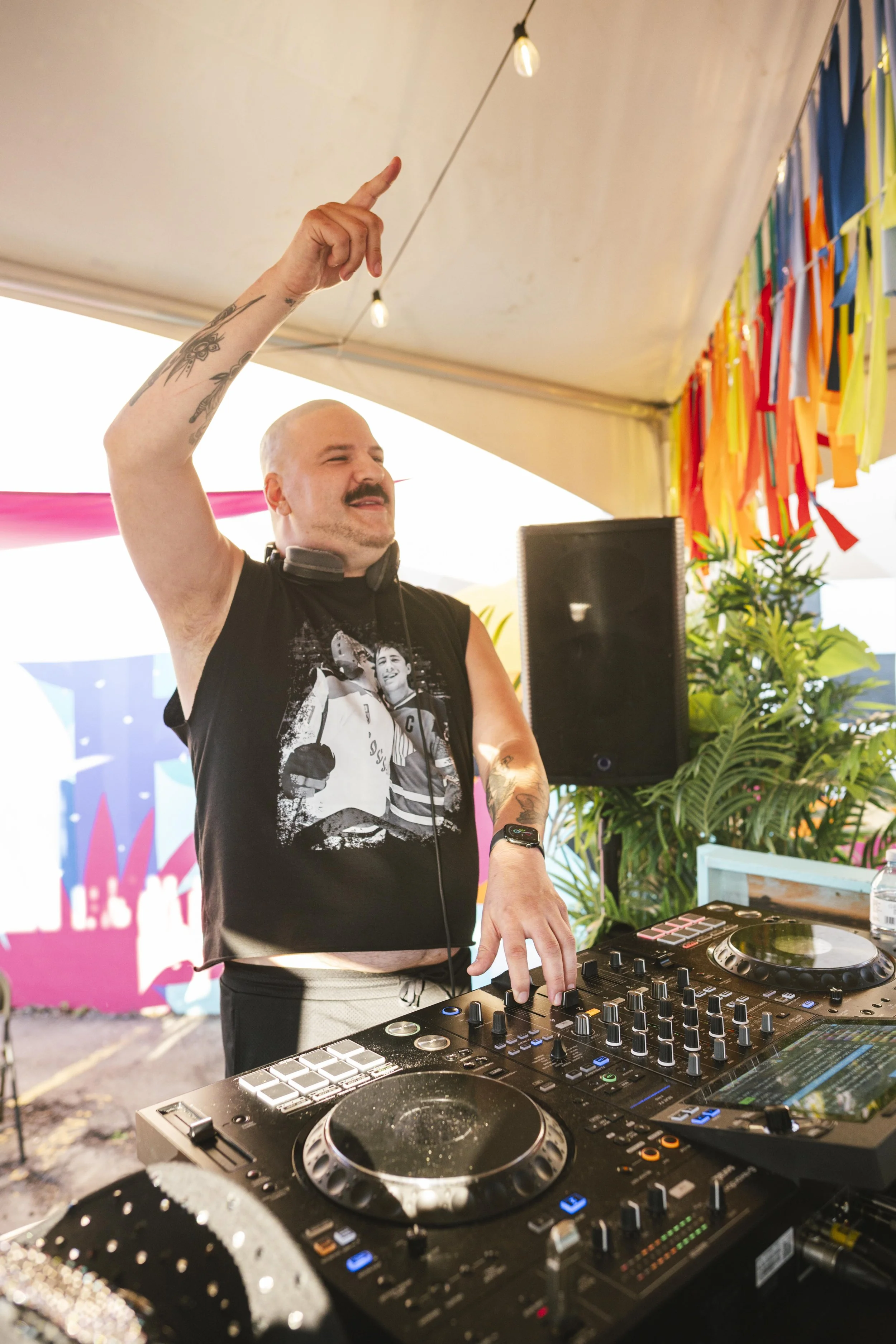 Q&B-PRIDE2026-jesseRAYphoto-5434.jpg