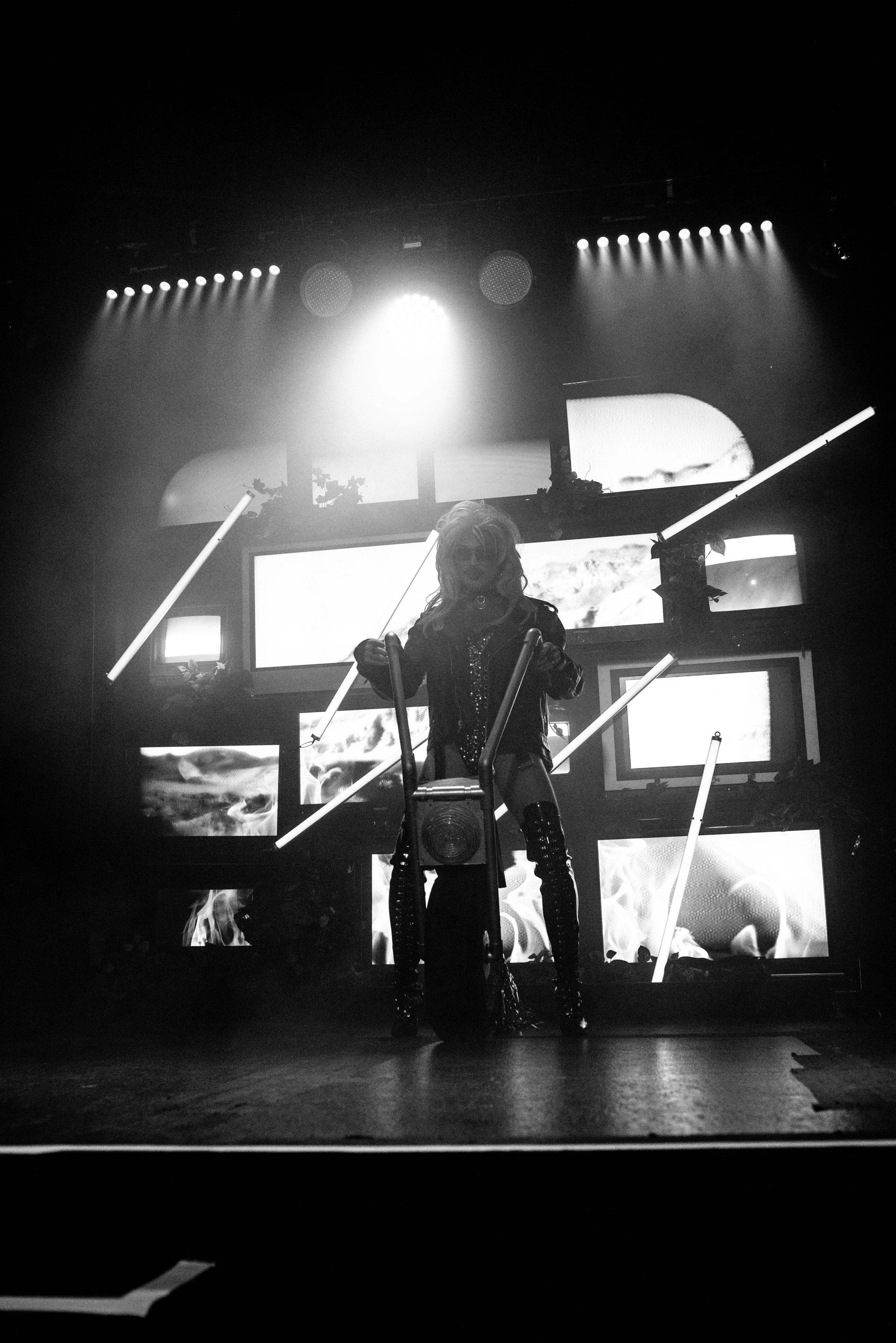 RIDE-may9-B&W-jesseRAYphoto-1676.jpg