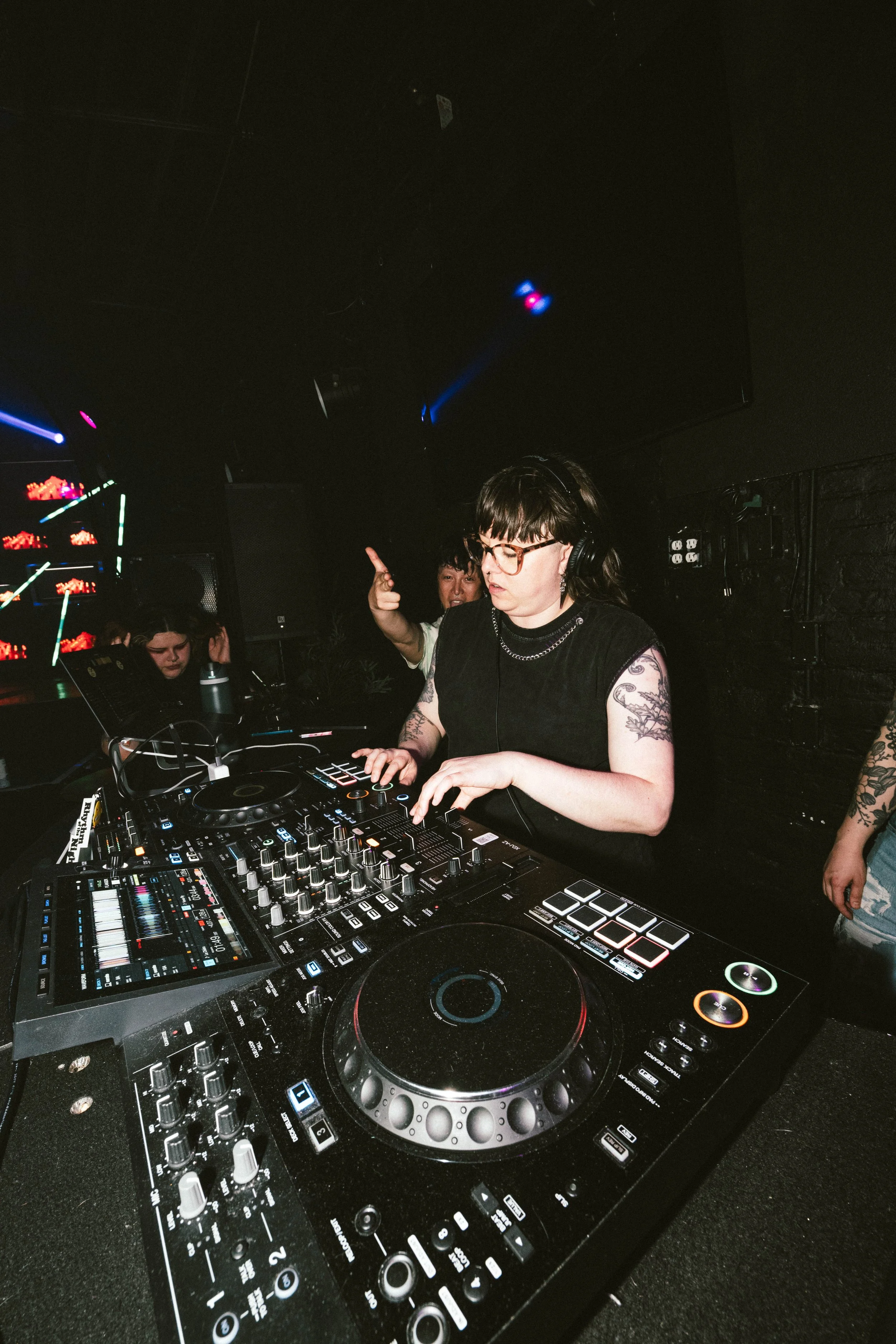 RIOTgrrrl-may8-jesseRAYphoto-2940.jpg