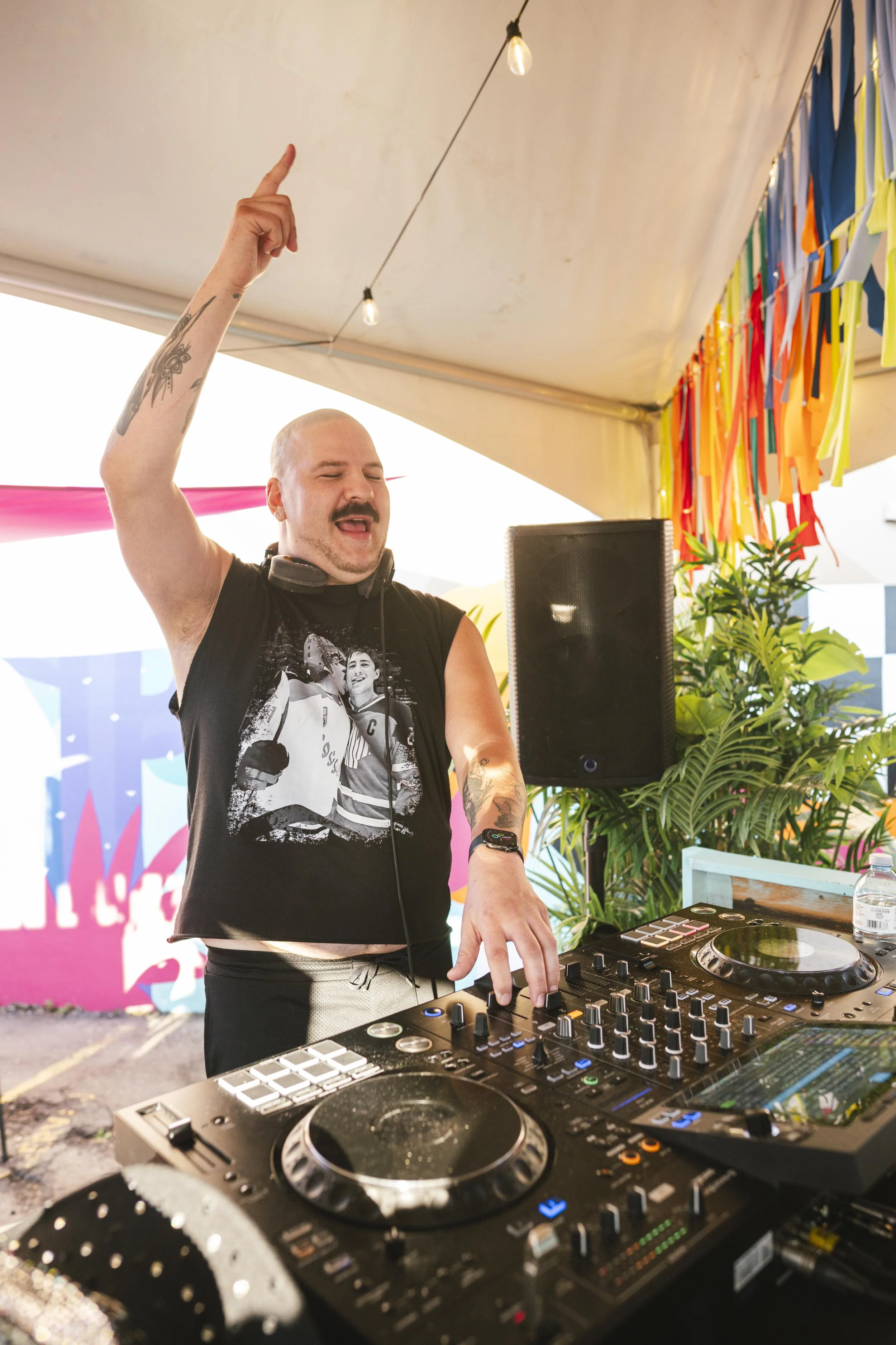 Q&B-PRIDE2026-jesseRAYphoto-5435.jpg
