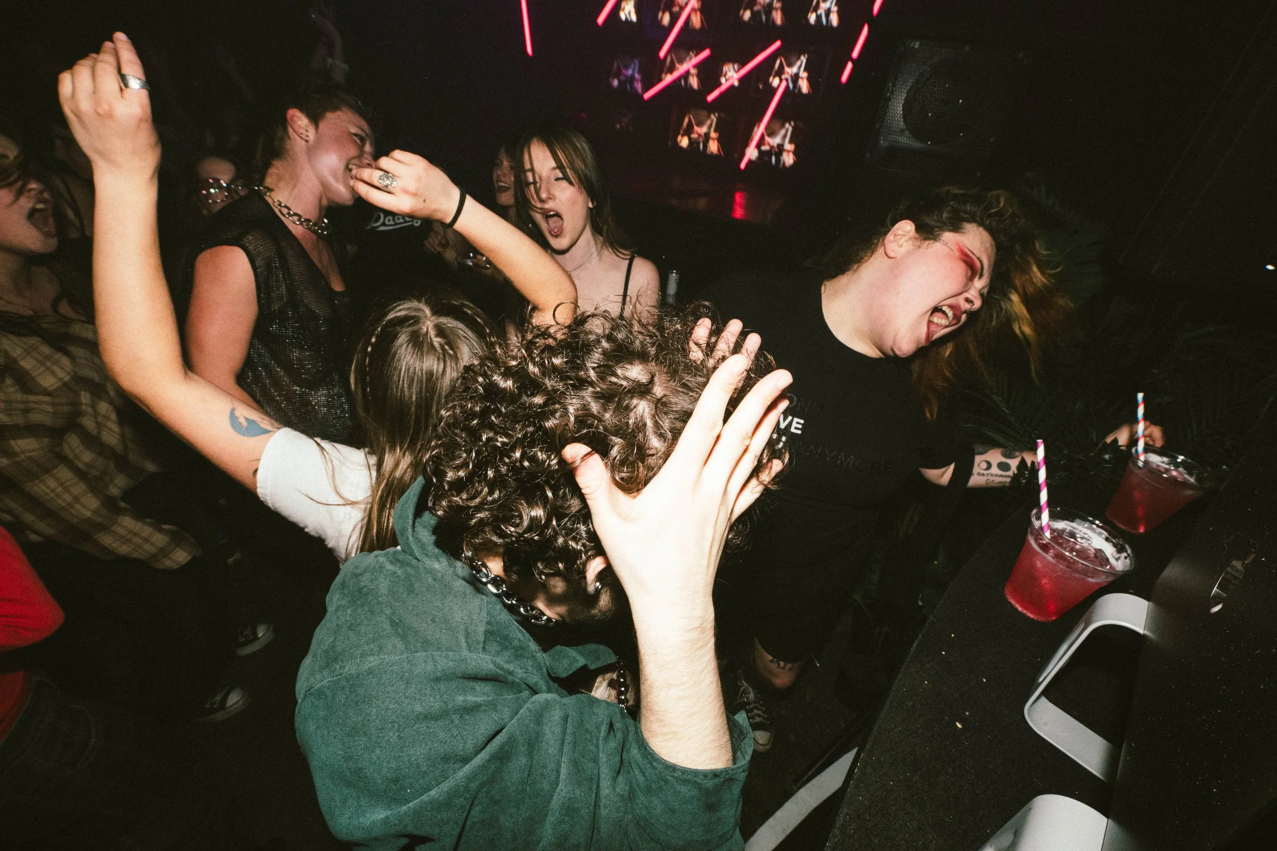 RIOTgrrrl-may8-jesseRAYphoto-2888.jpg